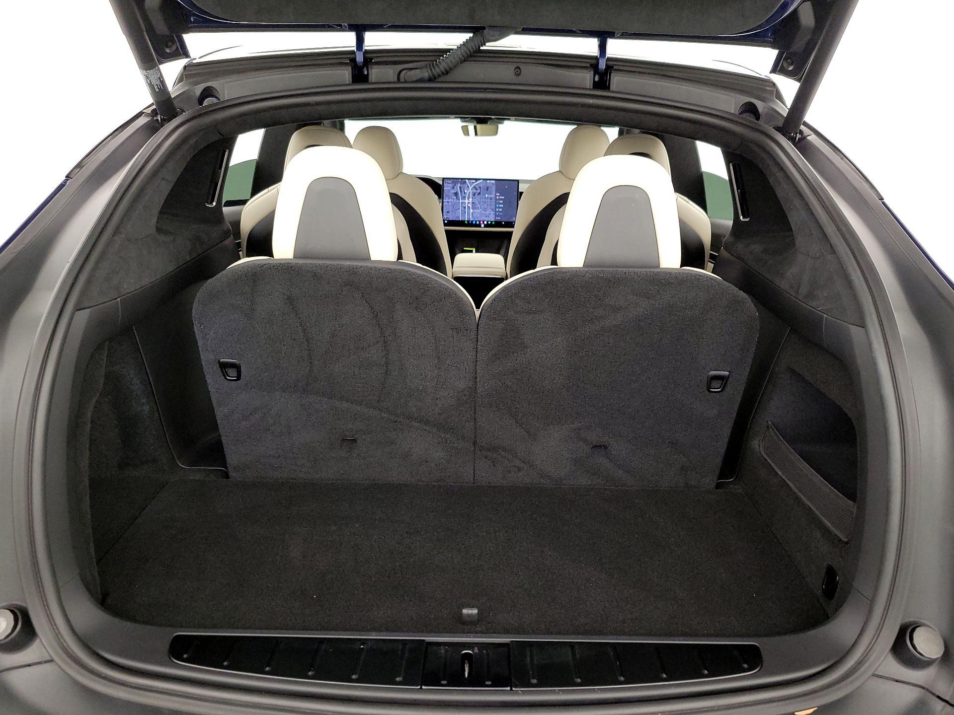 Thumbnail: 2022 Tesla Model X - 20