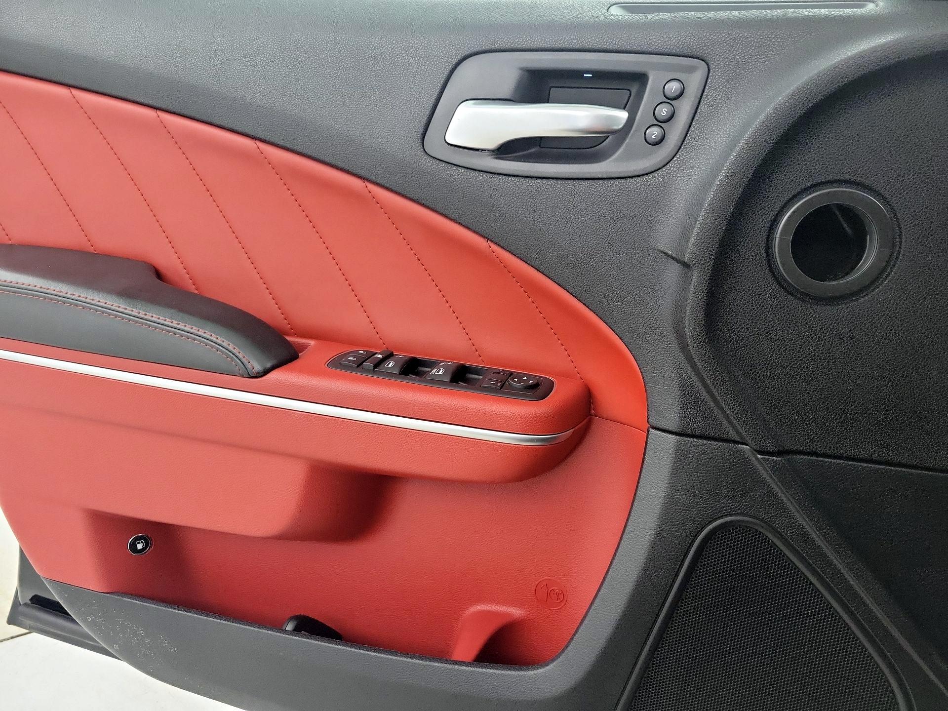 Thumbnail: 2016 Dodge Charger - 12