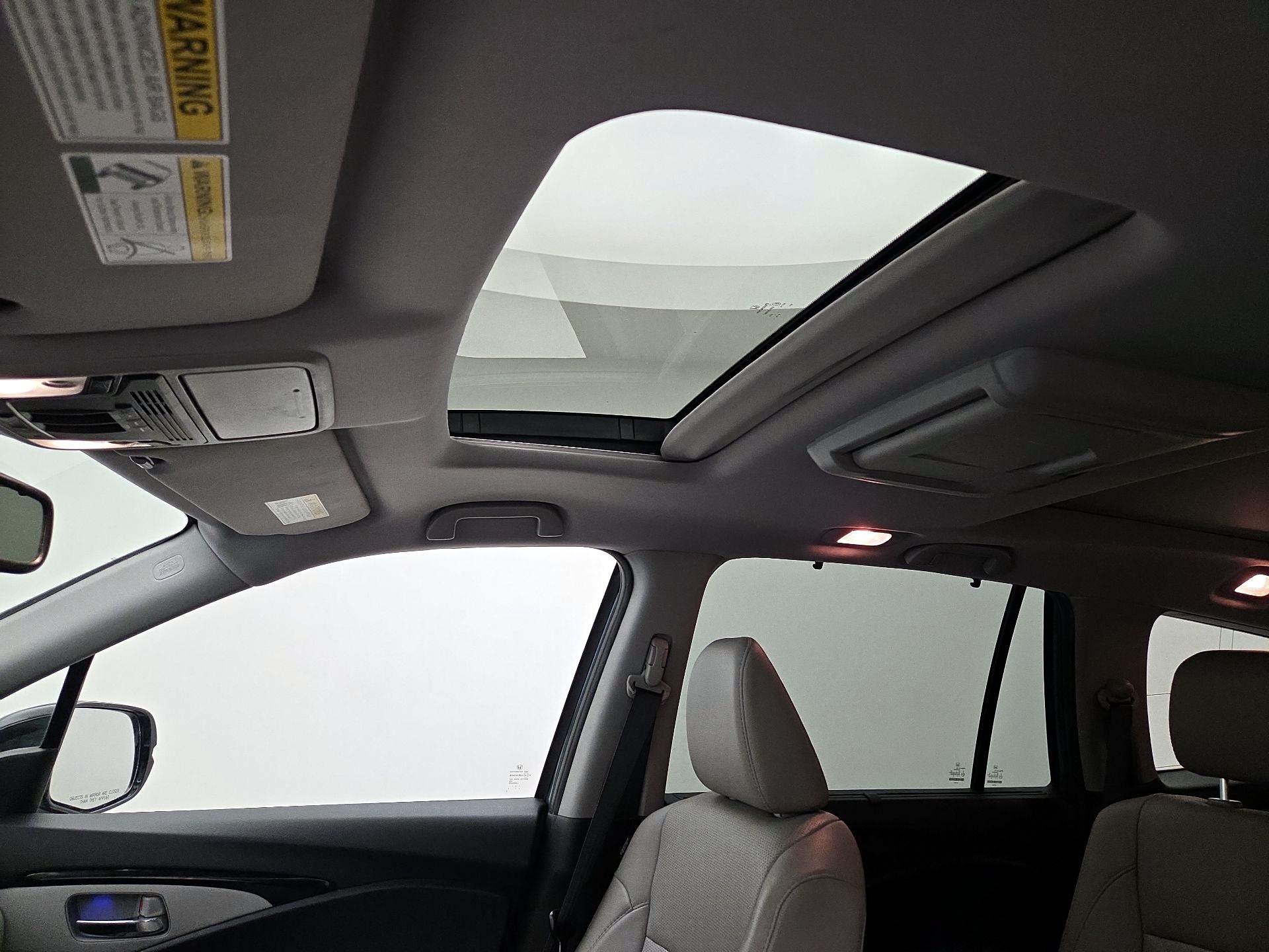 Thumbnail: 2017 Honda Pilot - 18