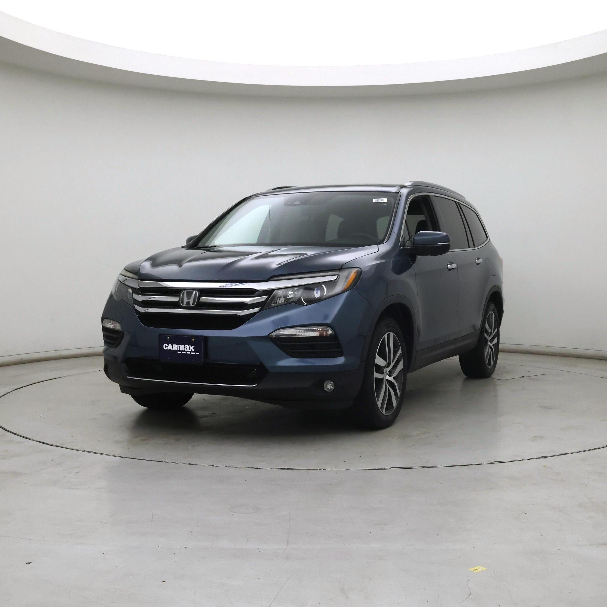 Thumbnail: 2017 Honda Pilot - 4