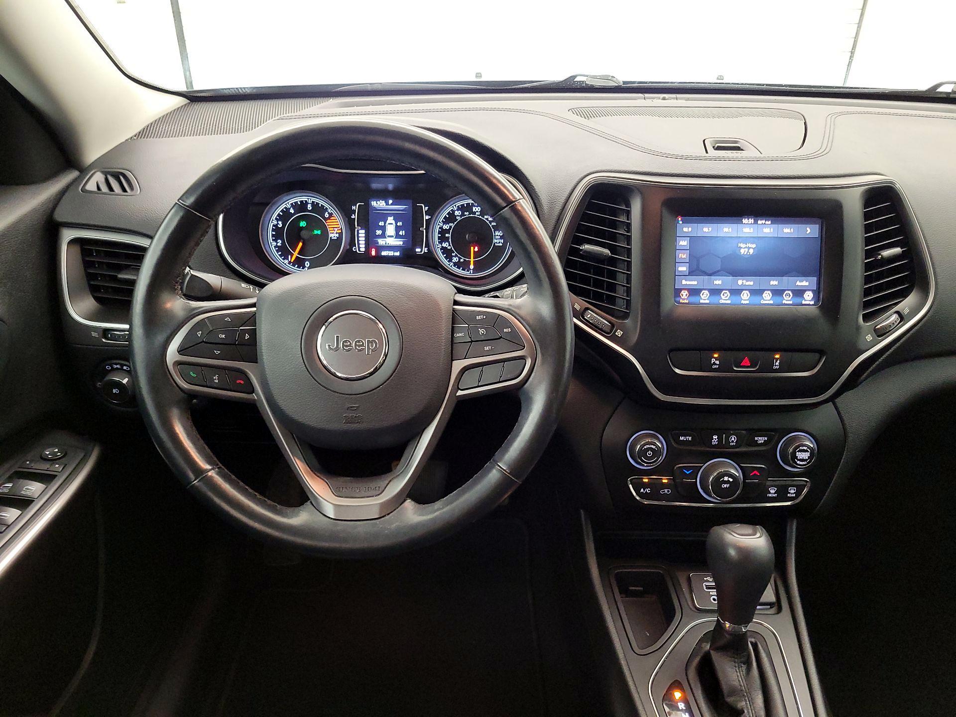 Thumbnail: 2021 Jeep Cherokee - 10