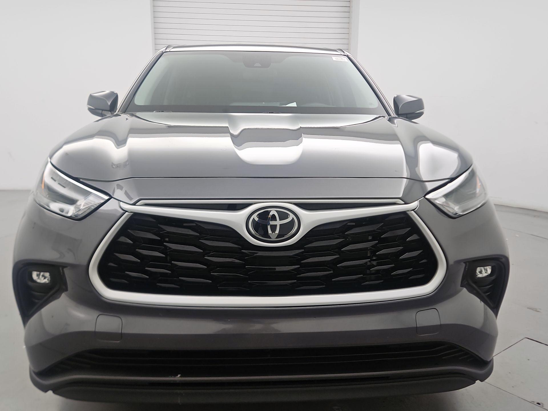 Thumbnail: 2024 Toyota Highlander - 2