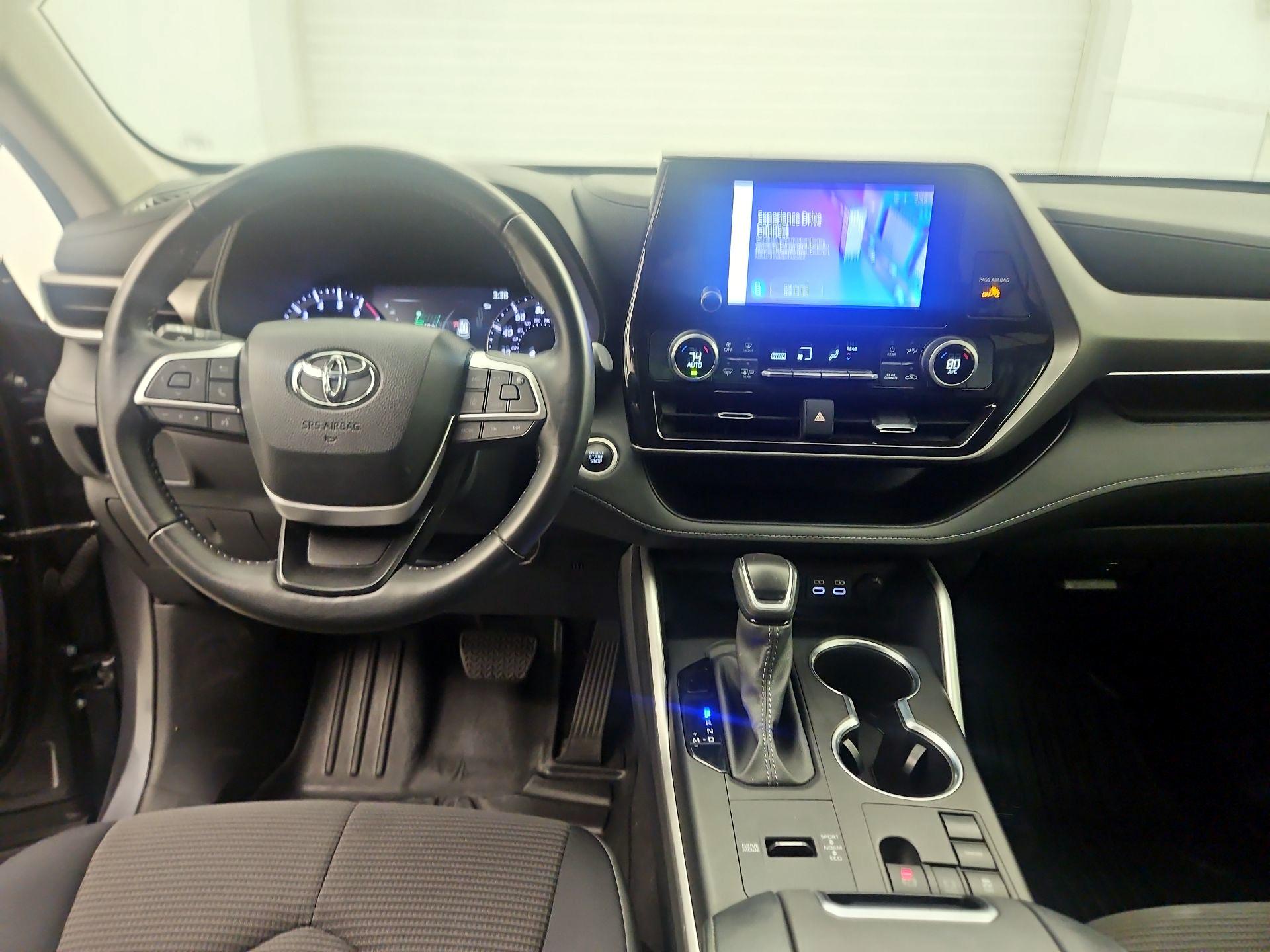 Thumbnail: 2024 Toyota Highlander - 8