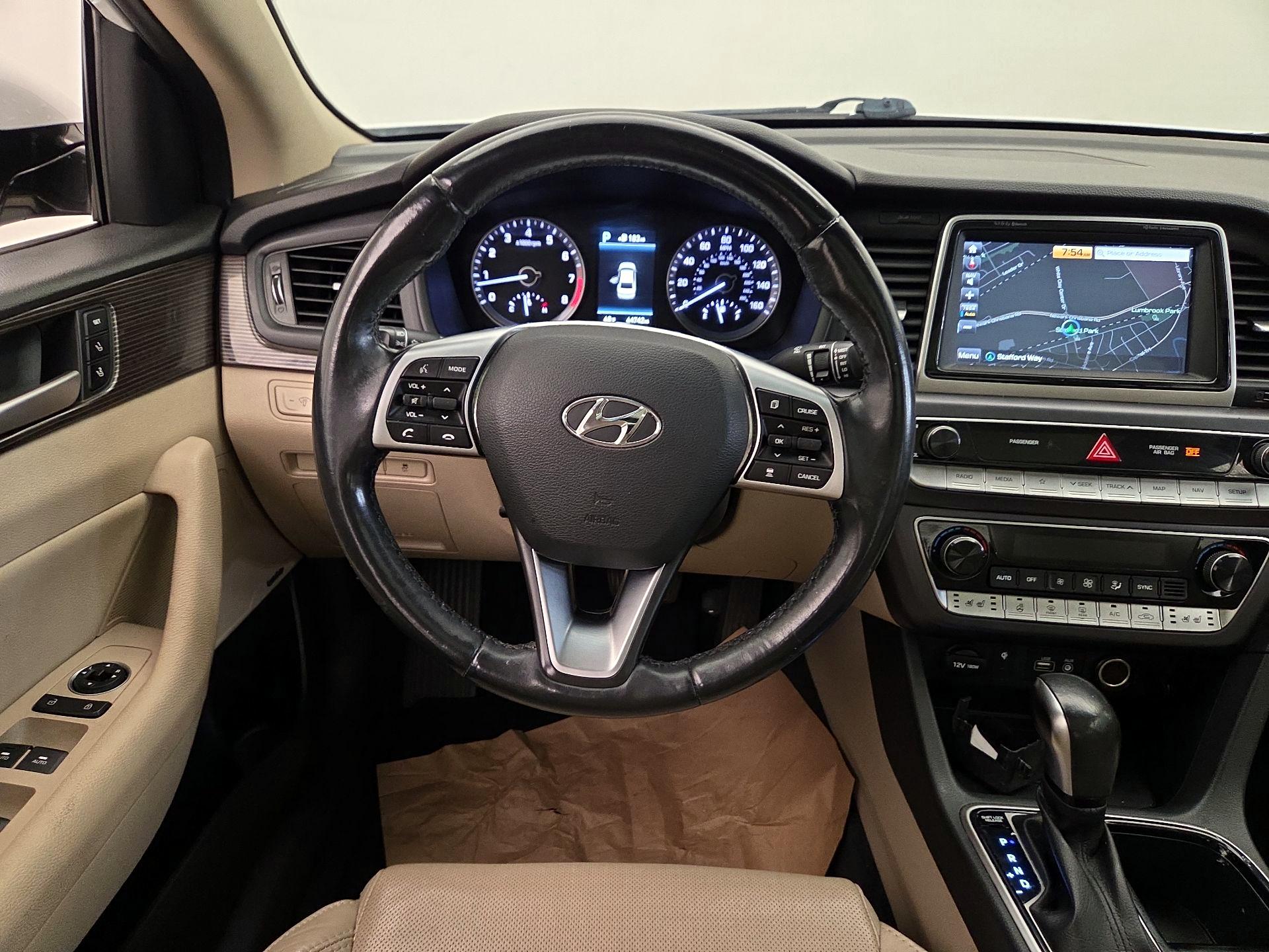 Thumbnail: 2019 Hyundai Sonata - 10