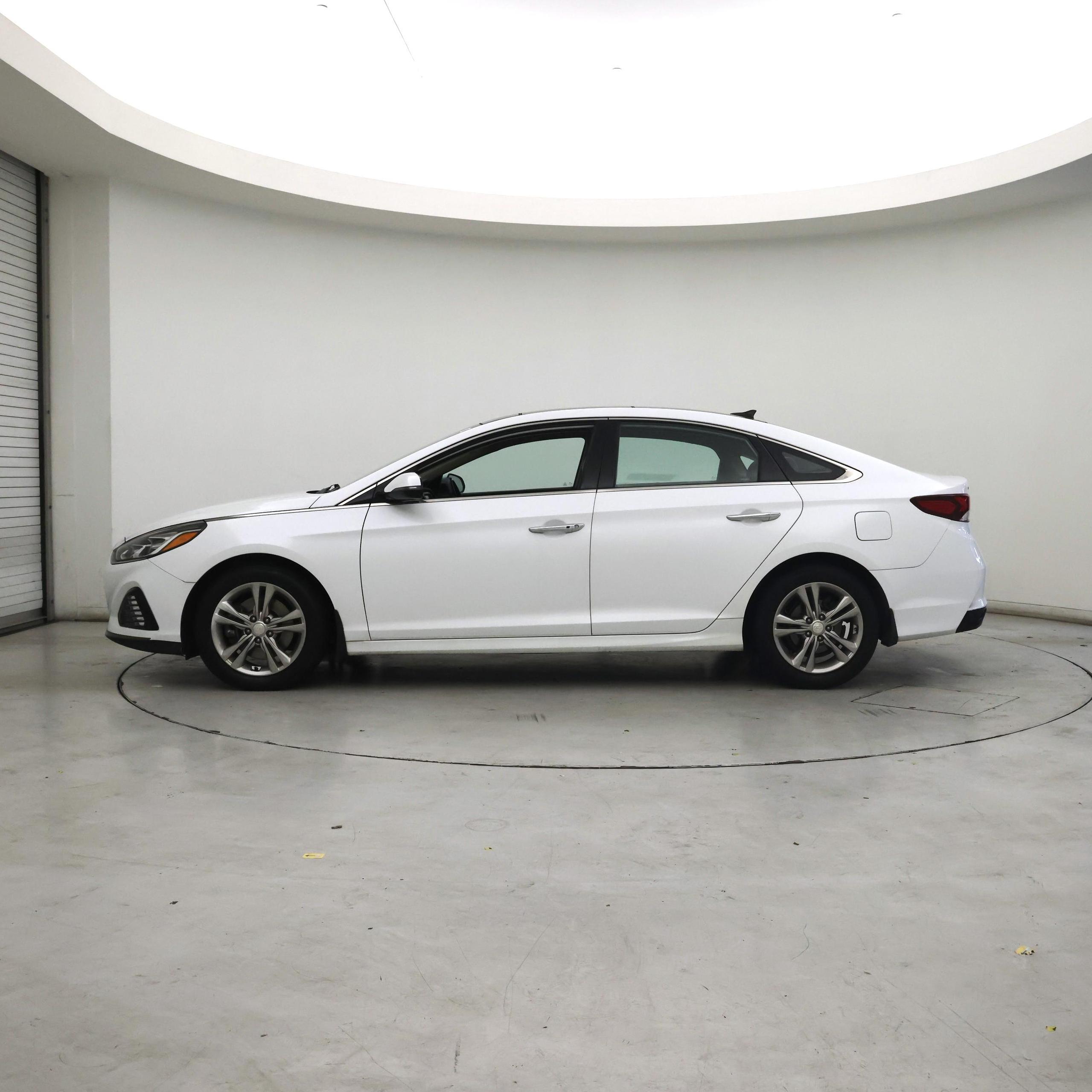 Thumbnail: 2019 Hyundai Sonata - 3