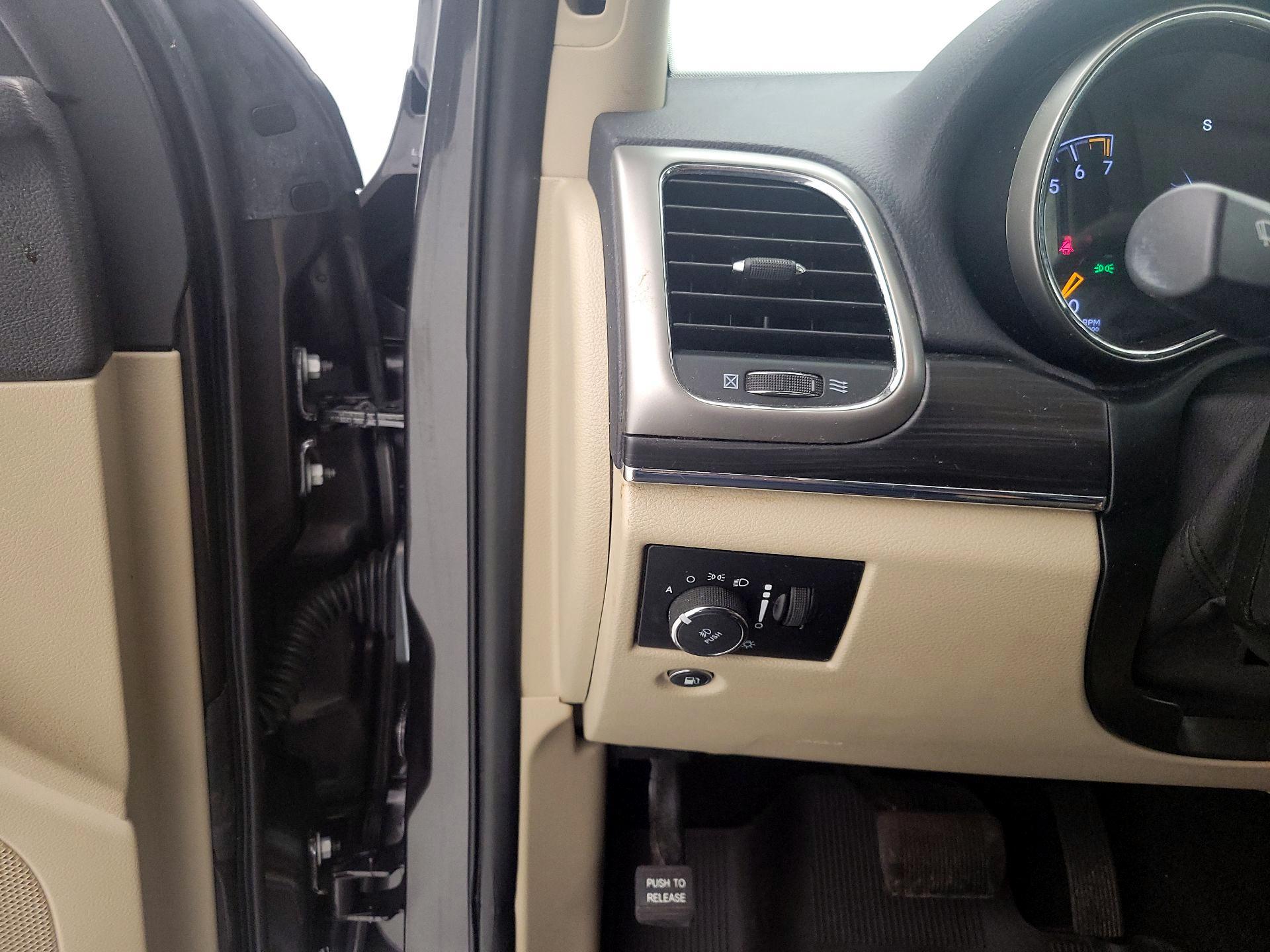 Thumbnail: 2021 Jeep Grand Cherokee - 13
