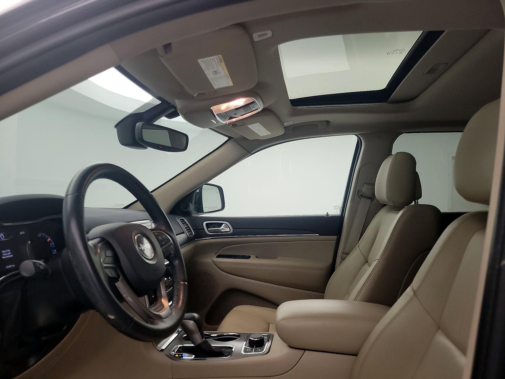Thumbnail: 2021 Jeep Grand Cherokee - 20