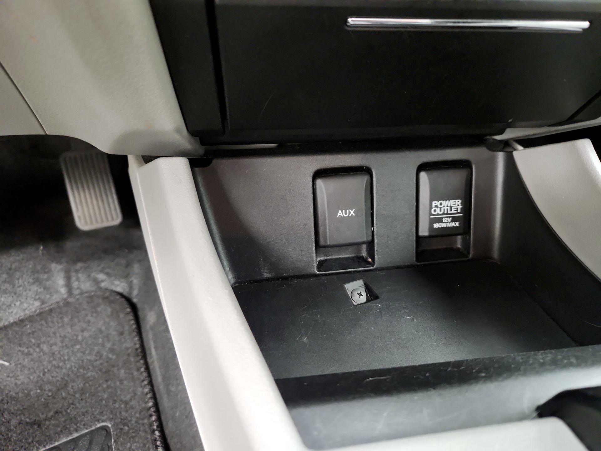 Thumbnail: 2015 Honda Civic - 18