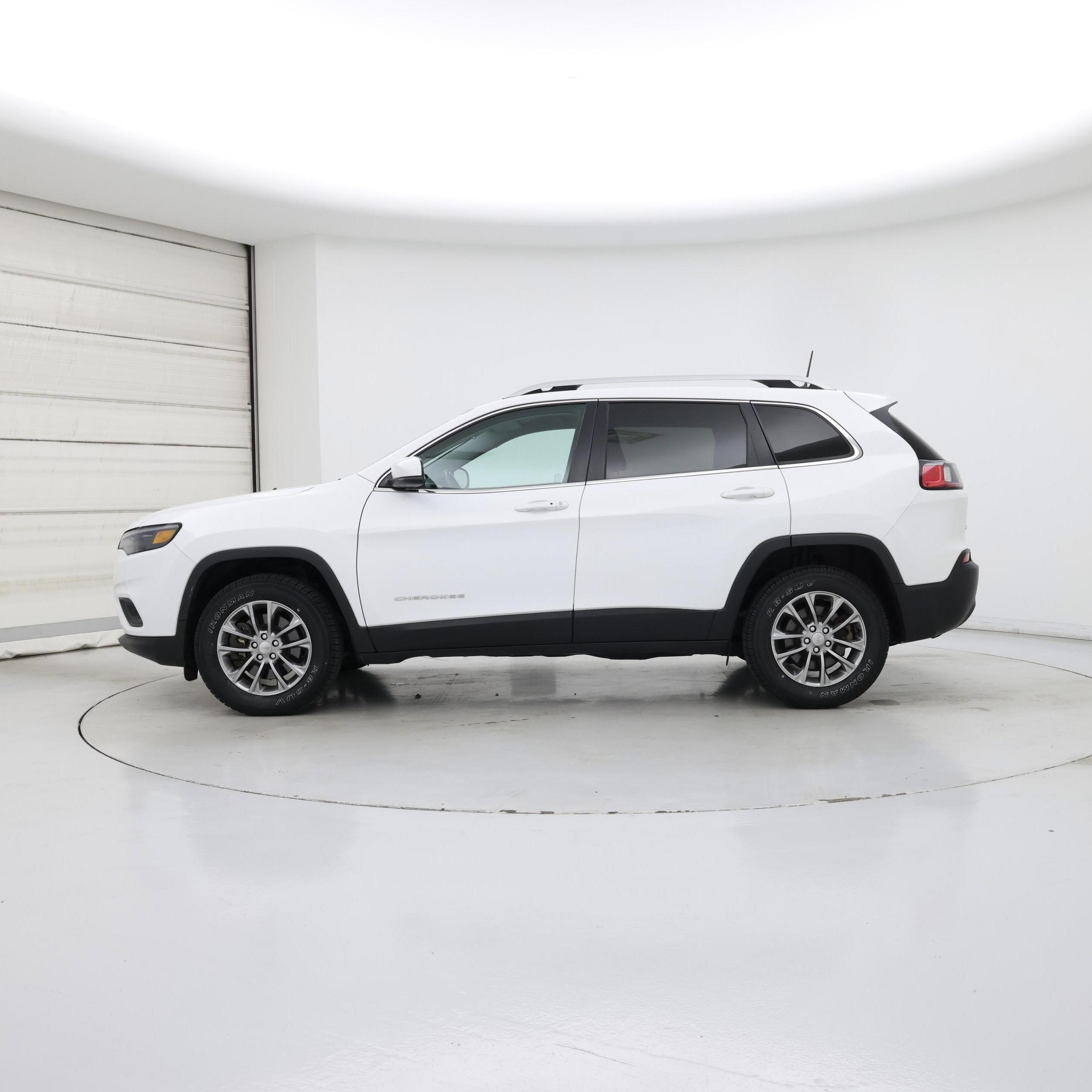 Thumbnail: 2019 Jeep Cherokee - 3