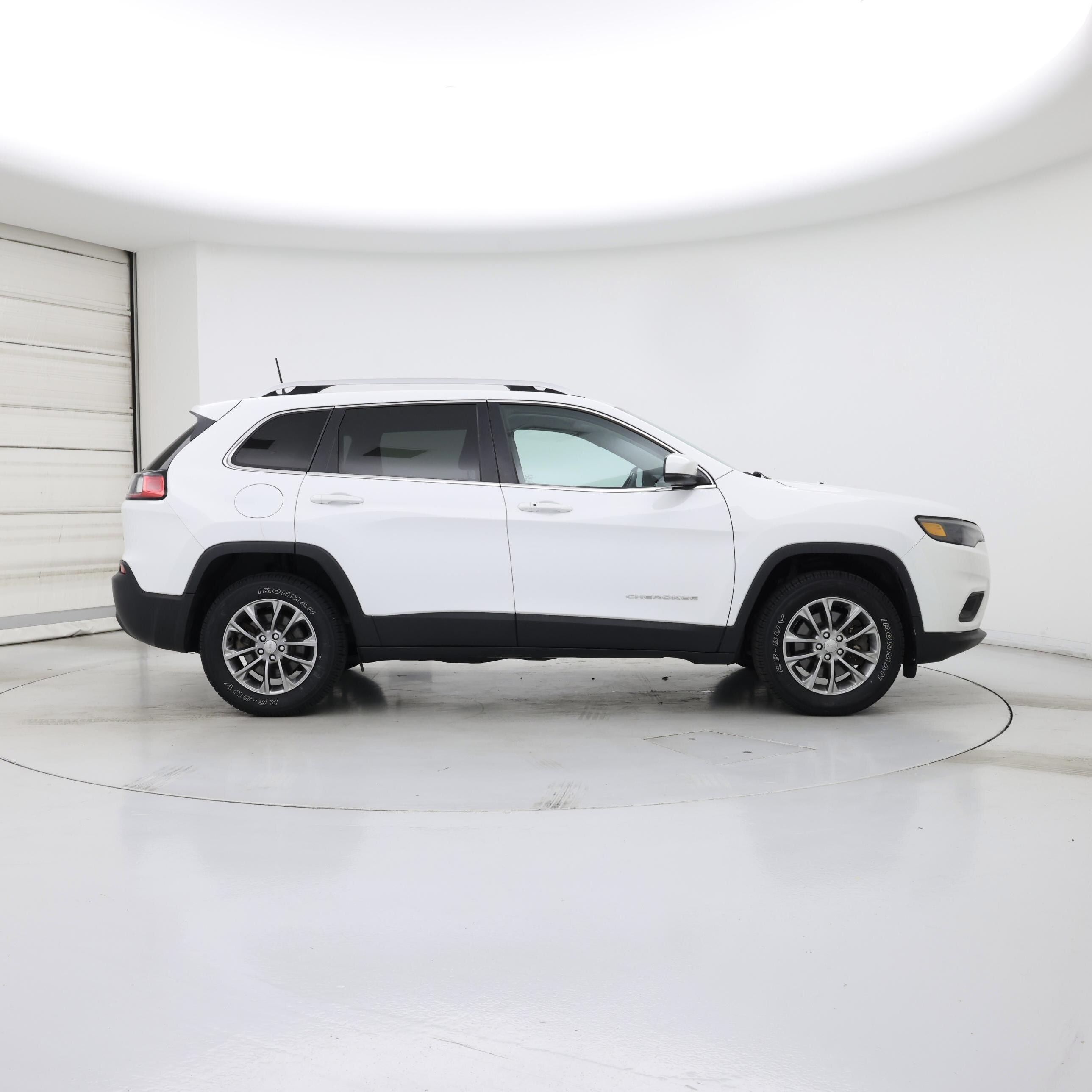 Thumbnail: 2019 Jeep Cherokee - 7