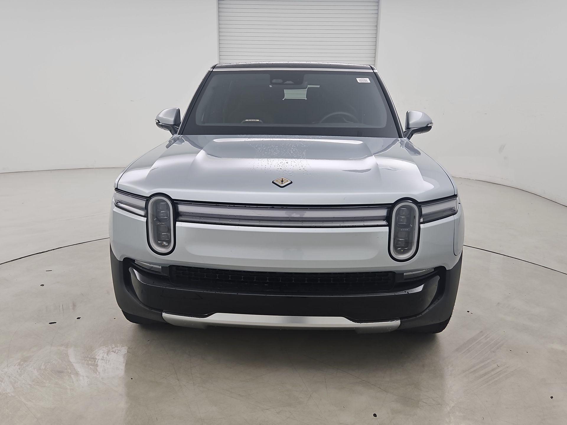Thumbnail: 2026 Rivian R1S - 2
