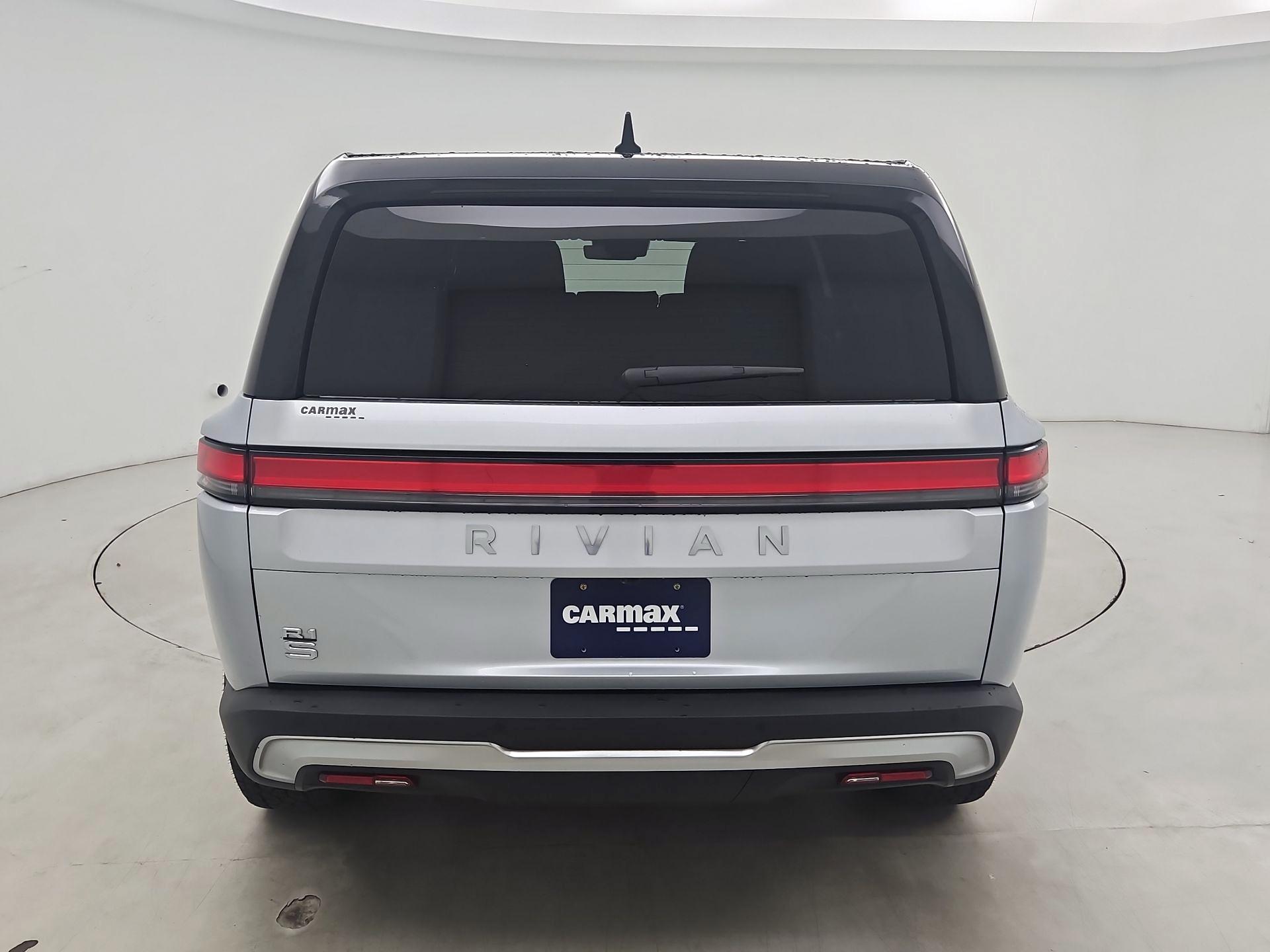 Thumbnail: 2026 Rivian R1S - 6