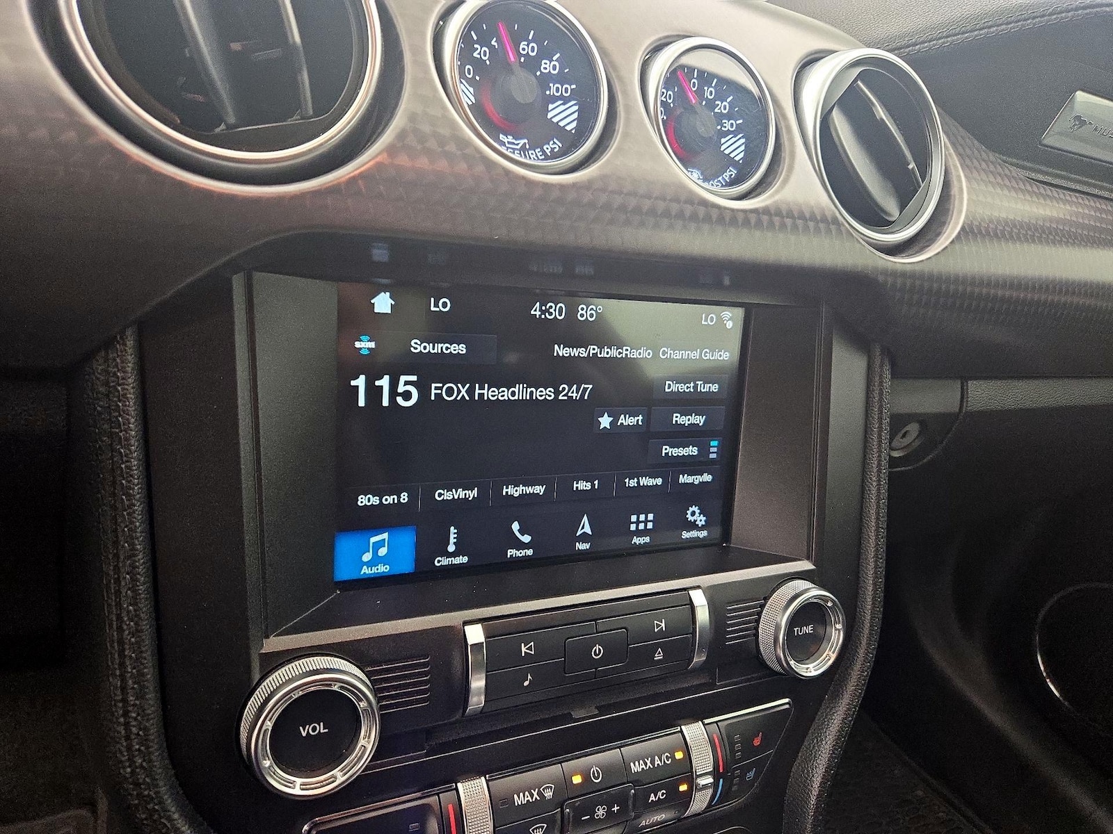 2018 Ford Mustang EcoBoost Premium - Photo 17