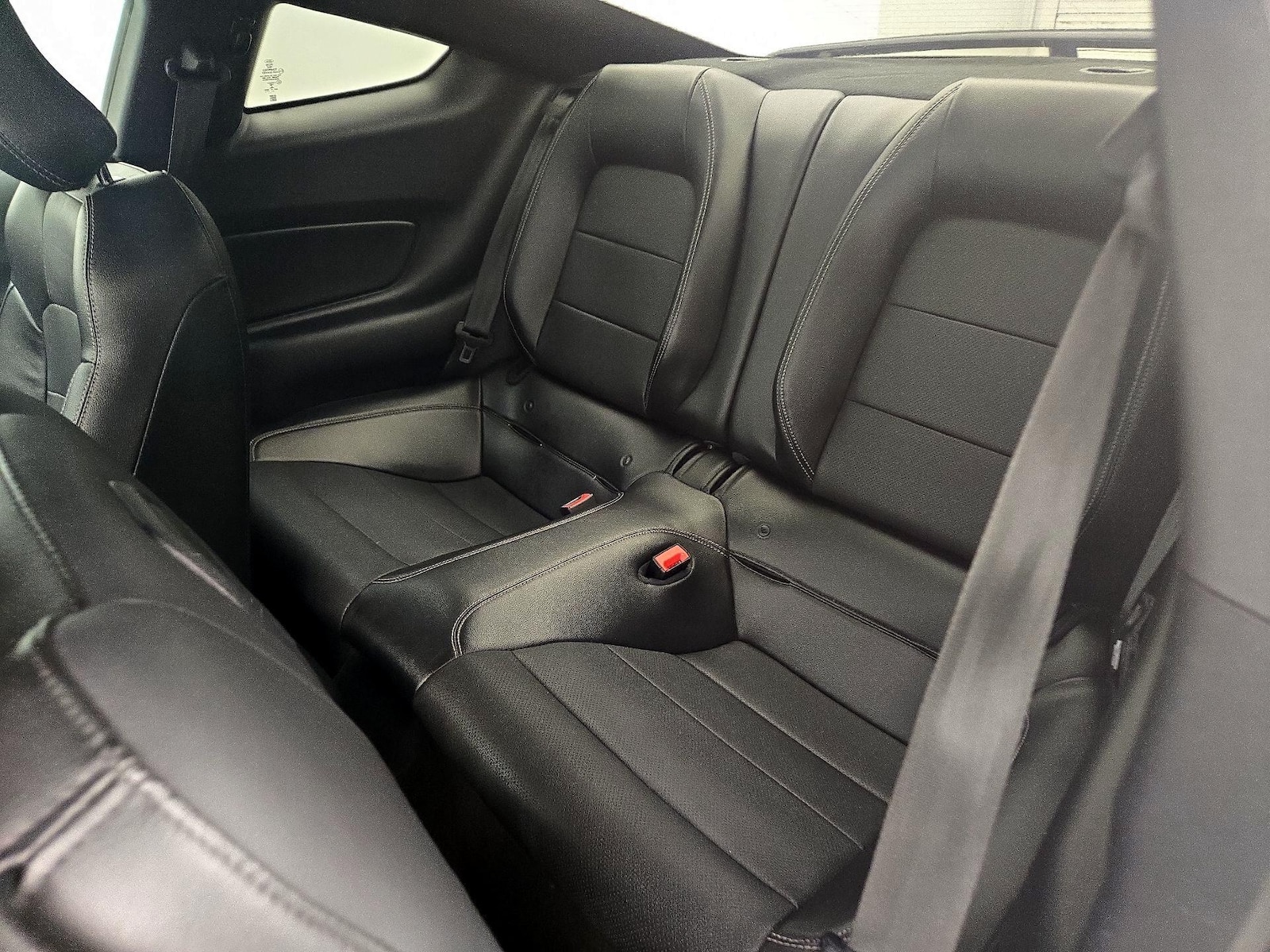 2018 Ford Mustang EcoBoost Premium - Photo 21