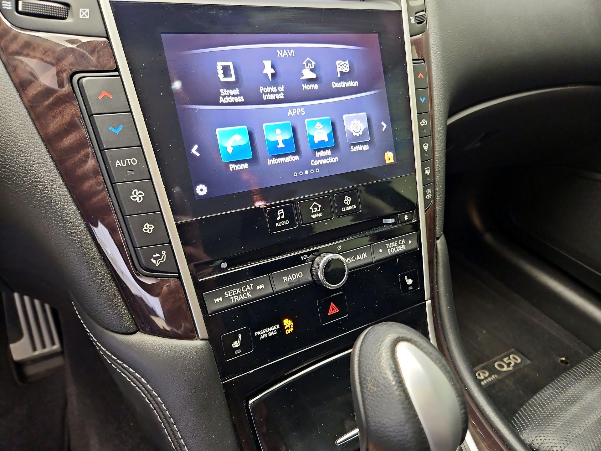 Thumbnail: 2015 INFINITI Q50 - 16