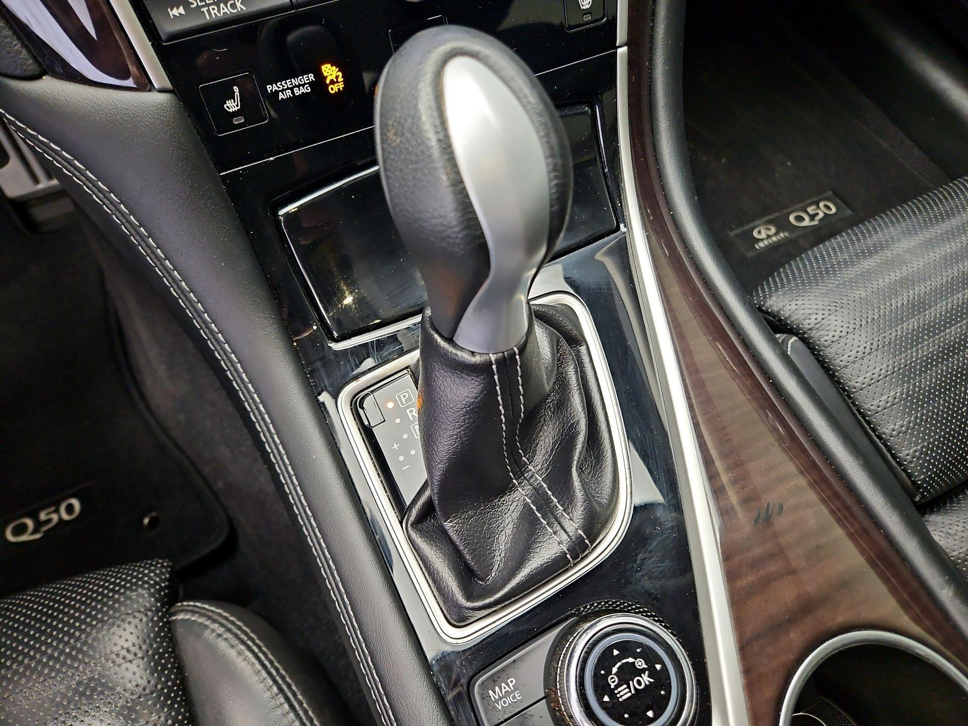 Thumbnail: 2015 INFINITI Q50 - 17