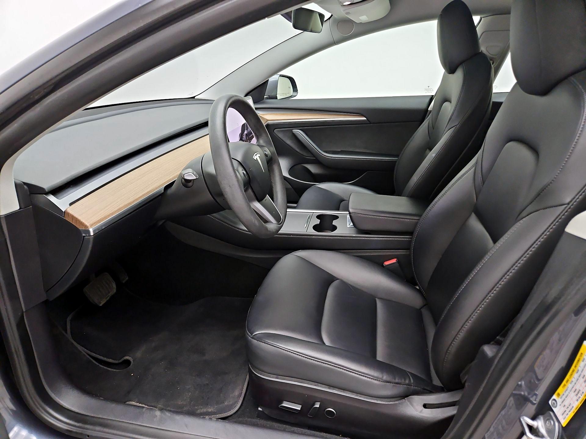 Thumbnail: 2022 Tesla Model 3 - 11