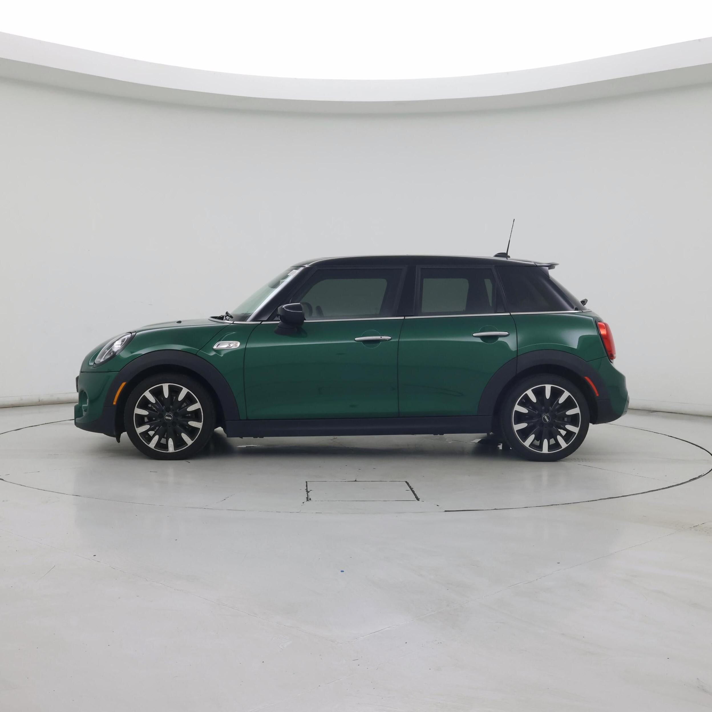 Thumbnail: 2021 MINI Cooper Hardtop - 3