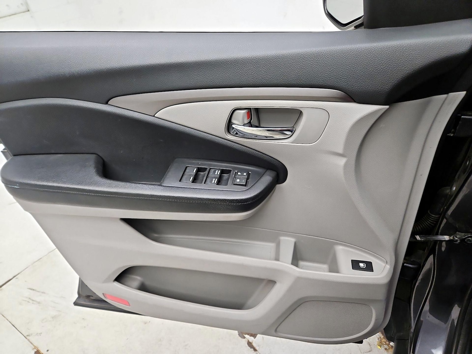 2017 Honda Pilot LX - Photo 13