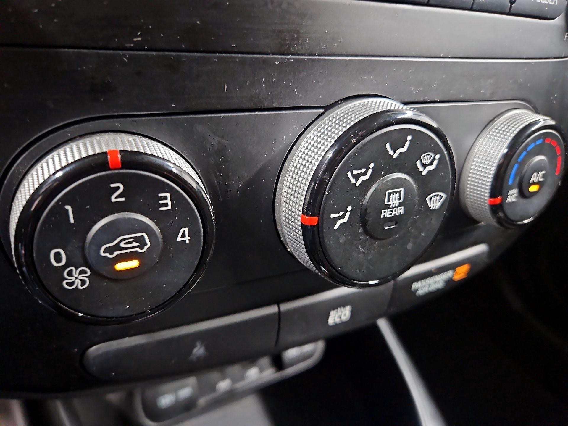 Thumbnail: 2014 Kia Soul - 15