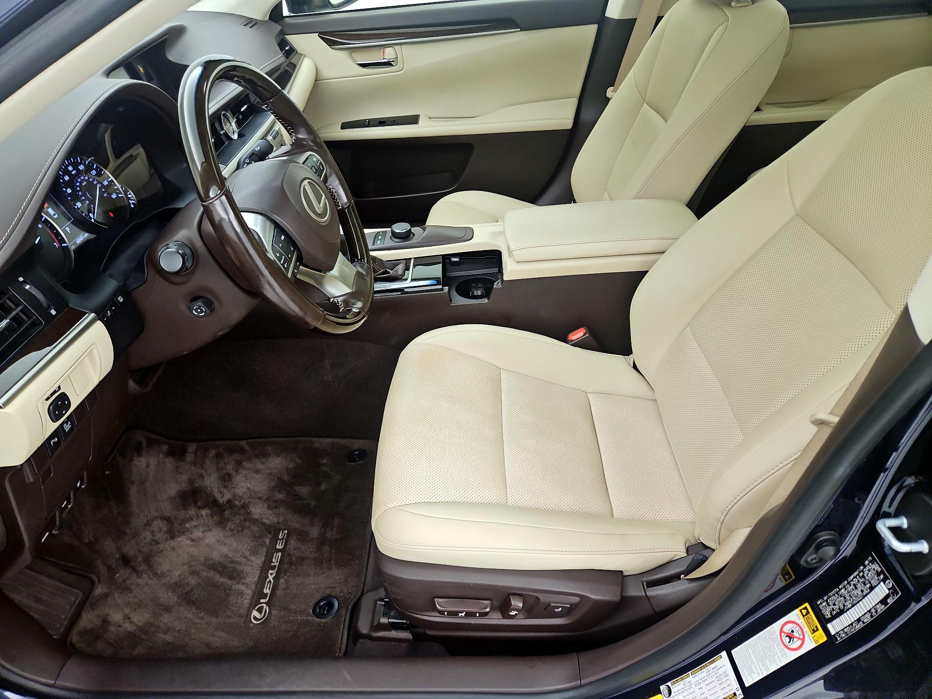 Thumbnail: 2016 Lexus ES - 11