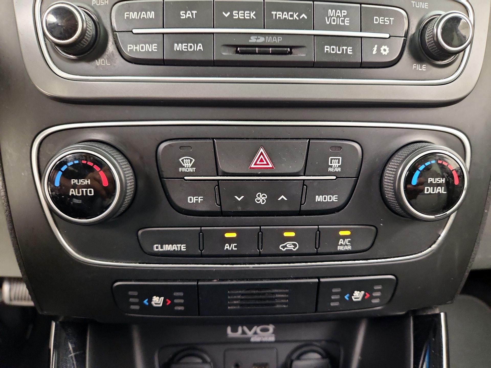 Thumbnail: 2015 Kia Sorento - 17