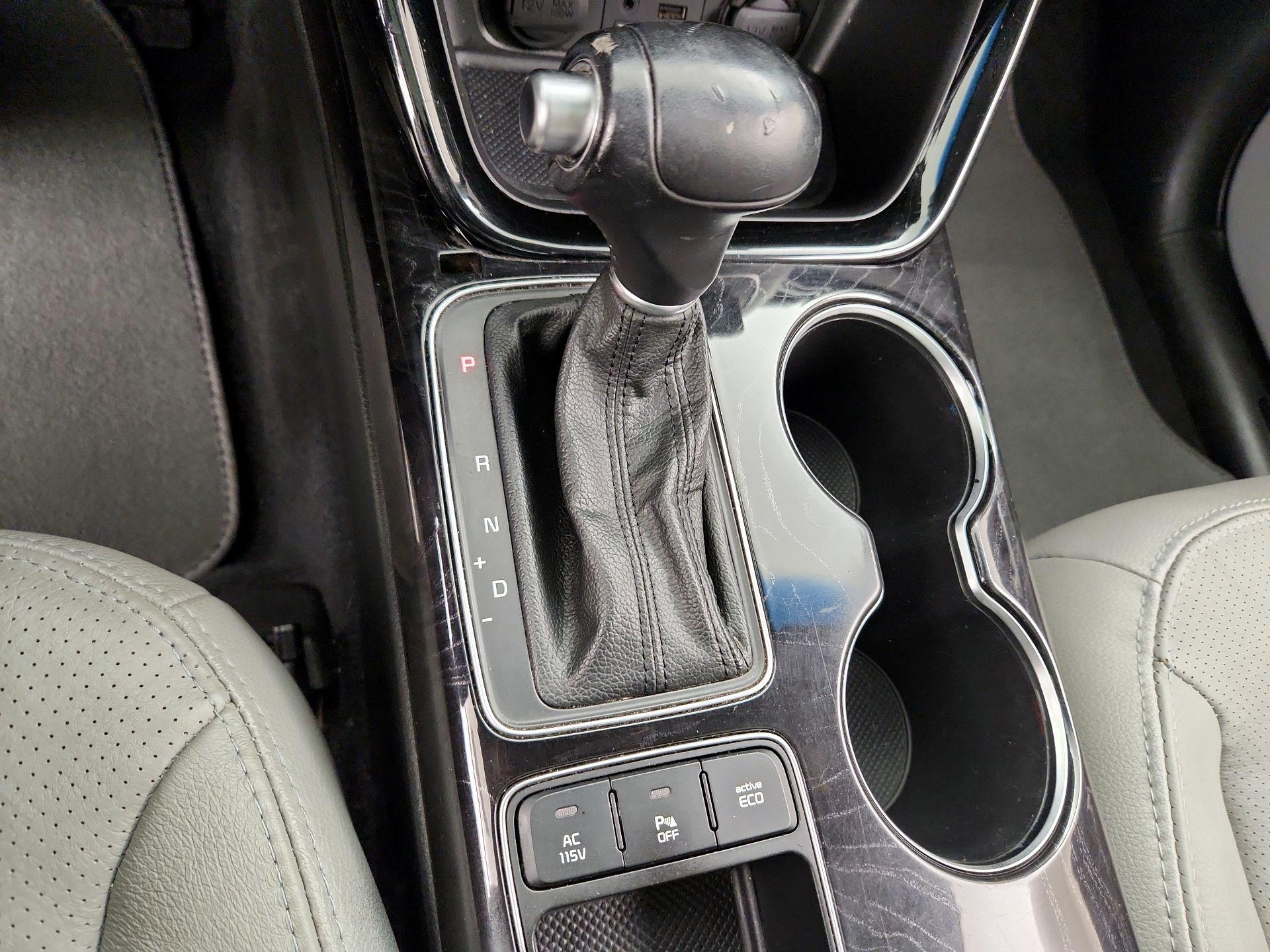 Thumbnail: 2015 Kia Sorento - 18