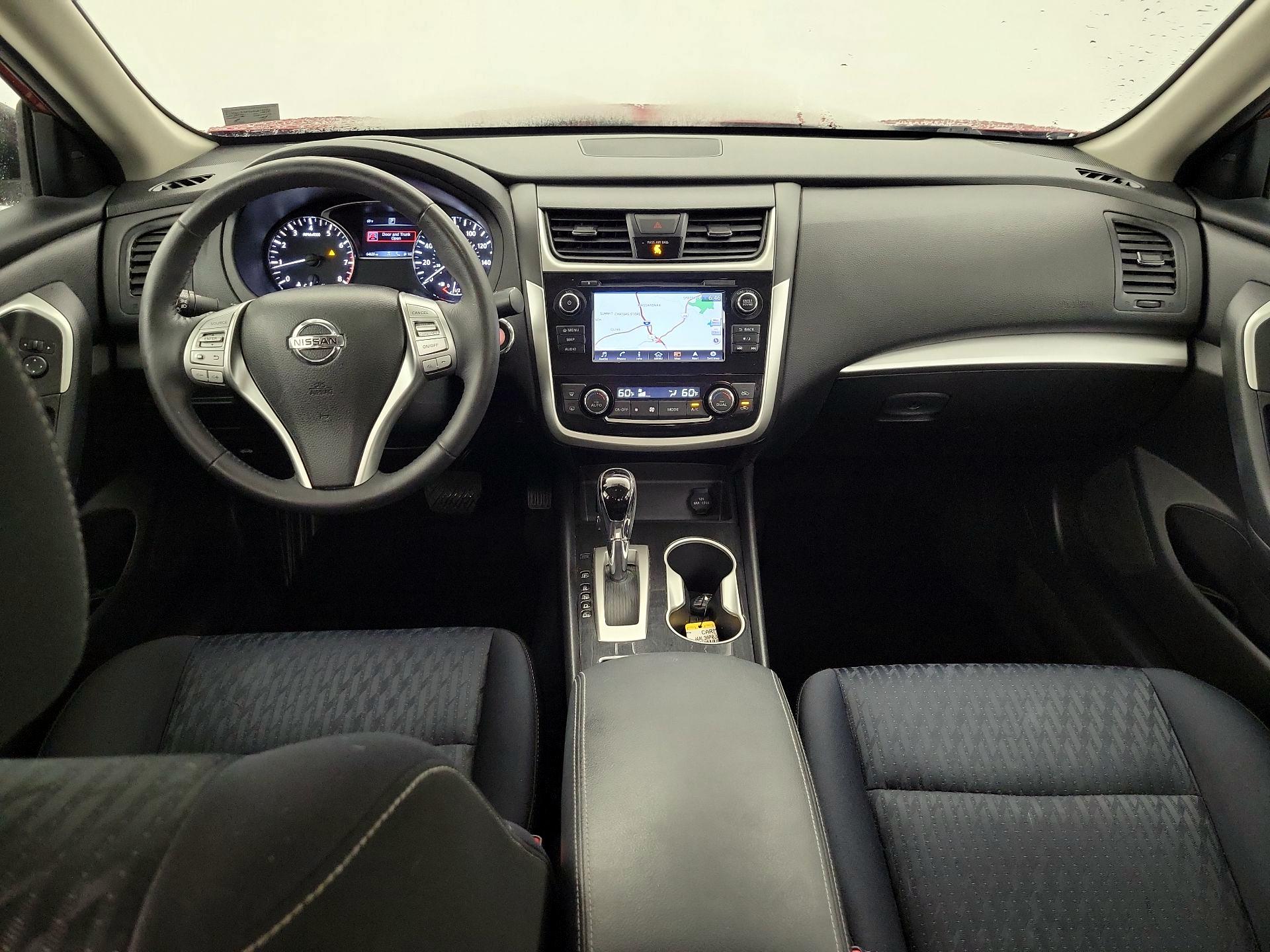 Thumbnail: 2018 Nissan Altima - 9