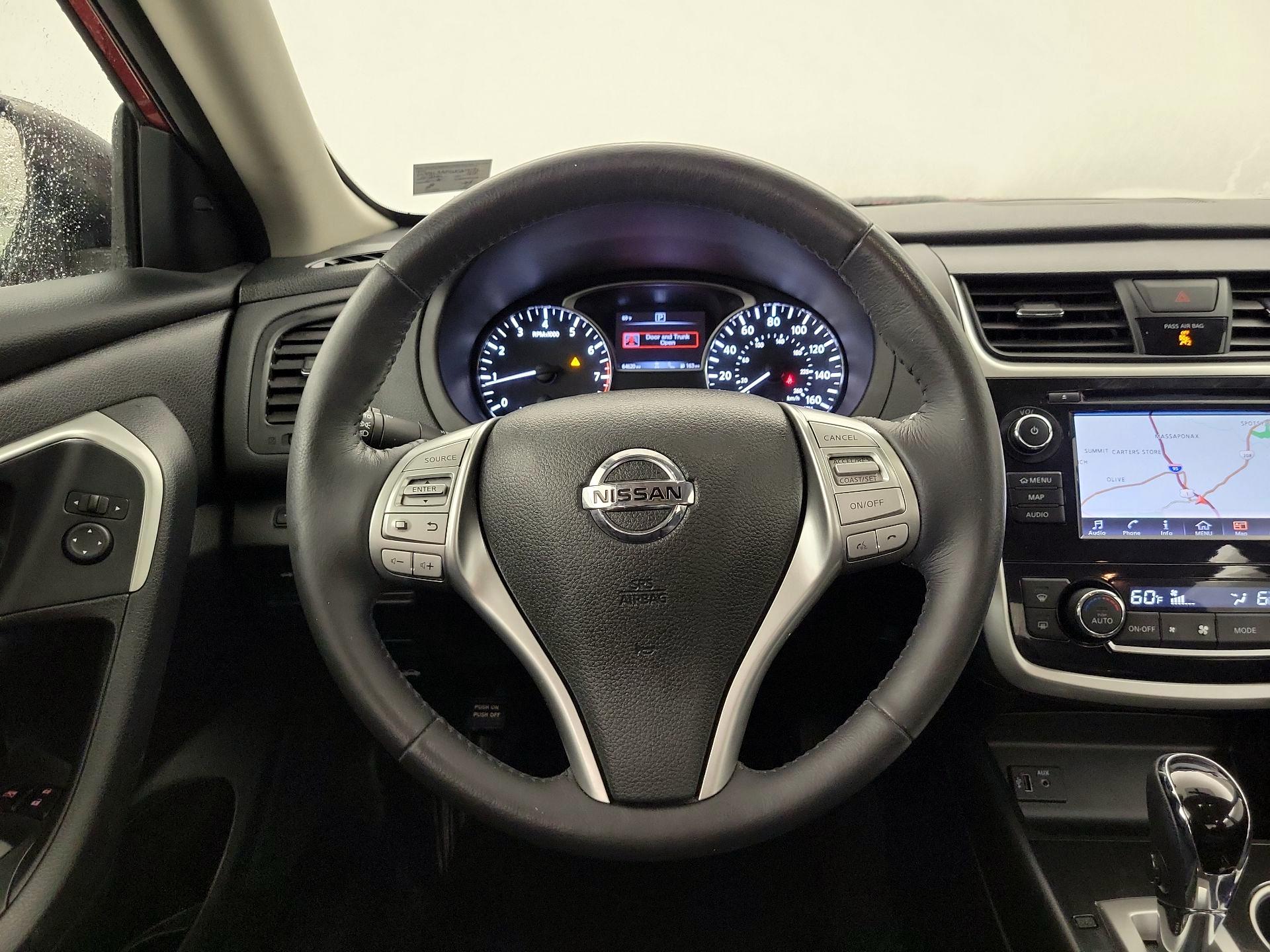 Thumbnail: 2018 Nissan Altima - 10