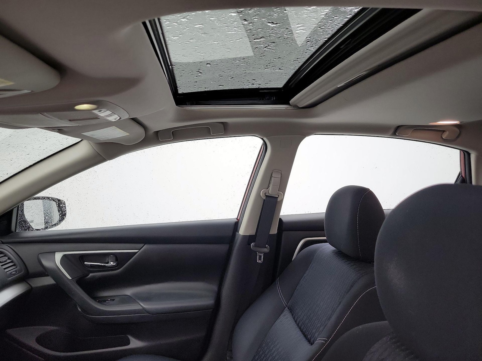 2018 Nissan Altima SV - Photo 21