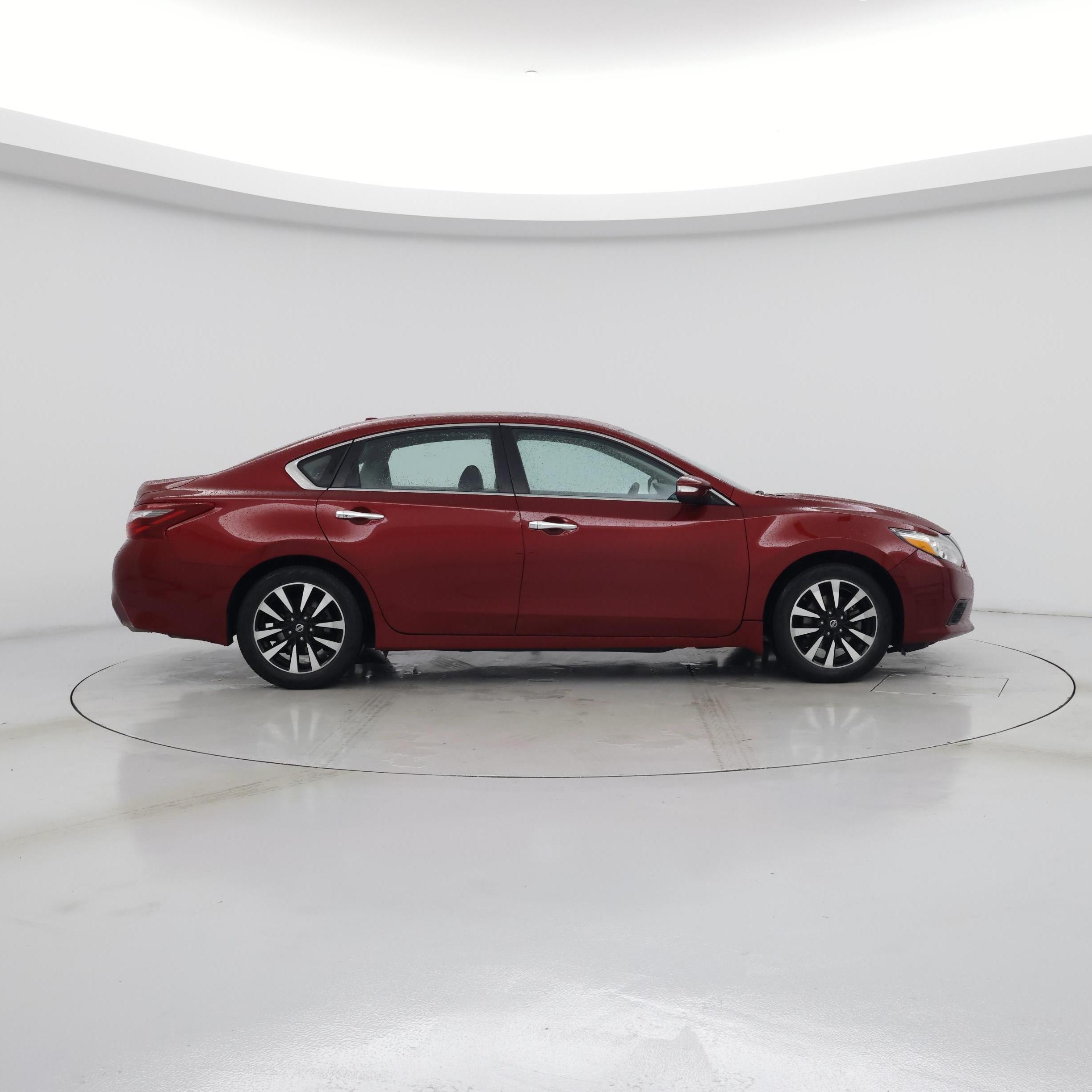 Thumbnail: 2018 Nissan Altima - 7