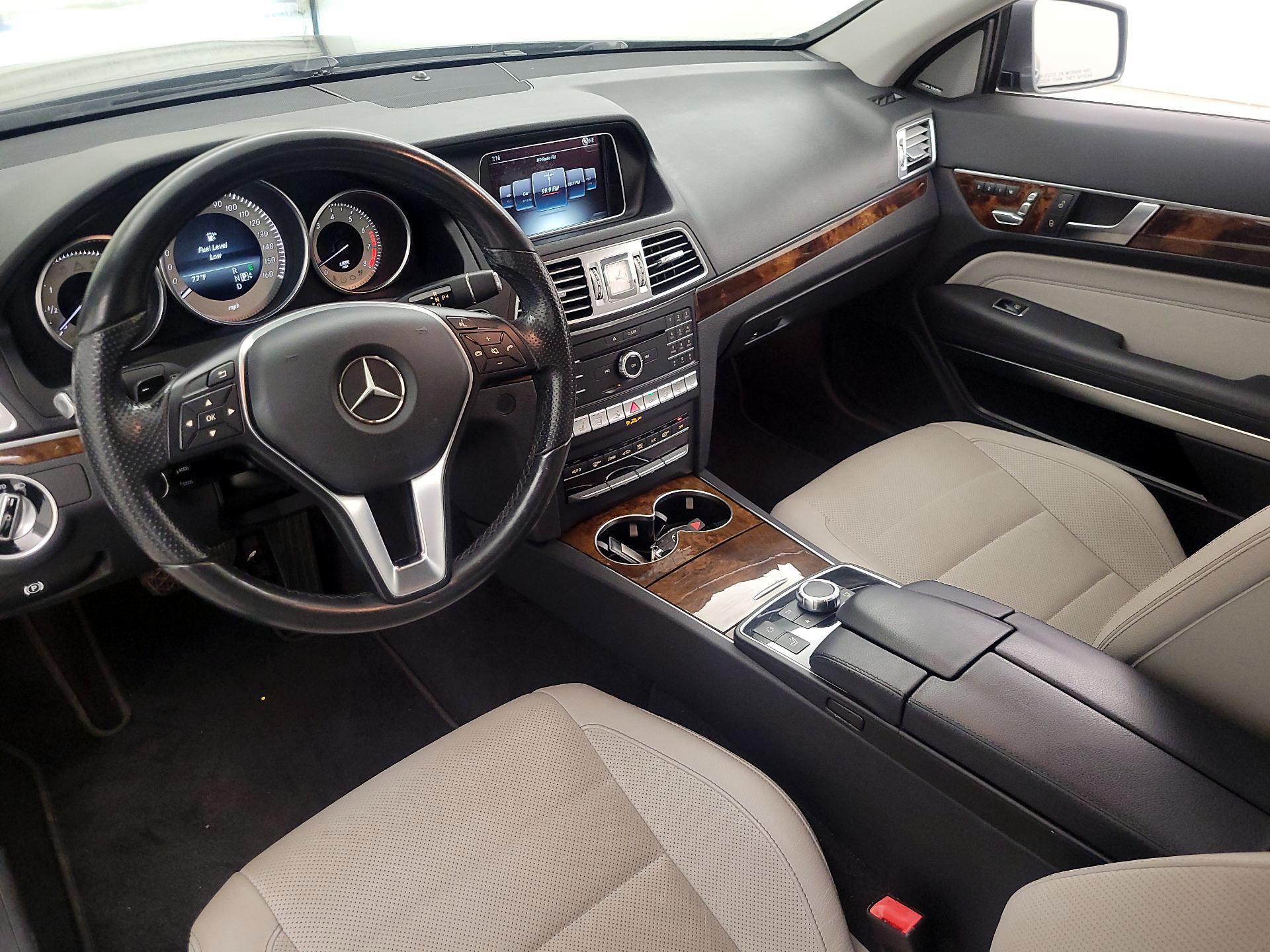 Thumbnail: 2016 Mercedes-Benz E-Class - 9