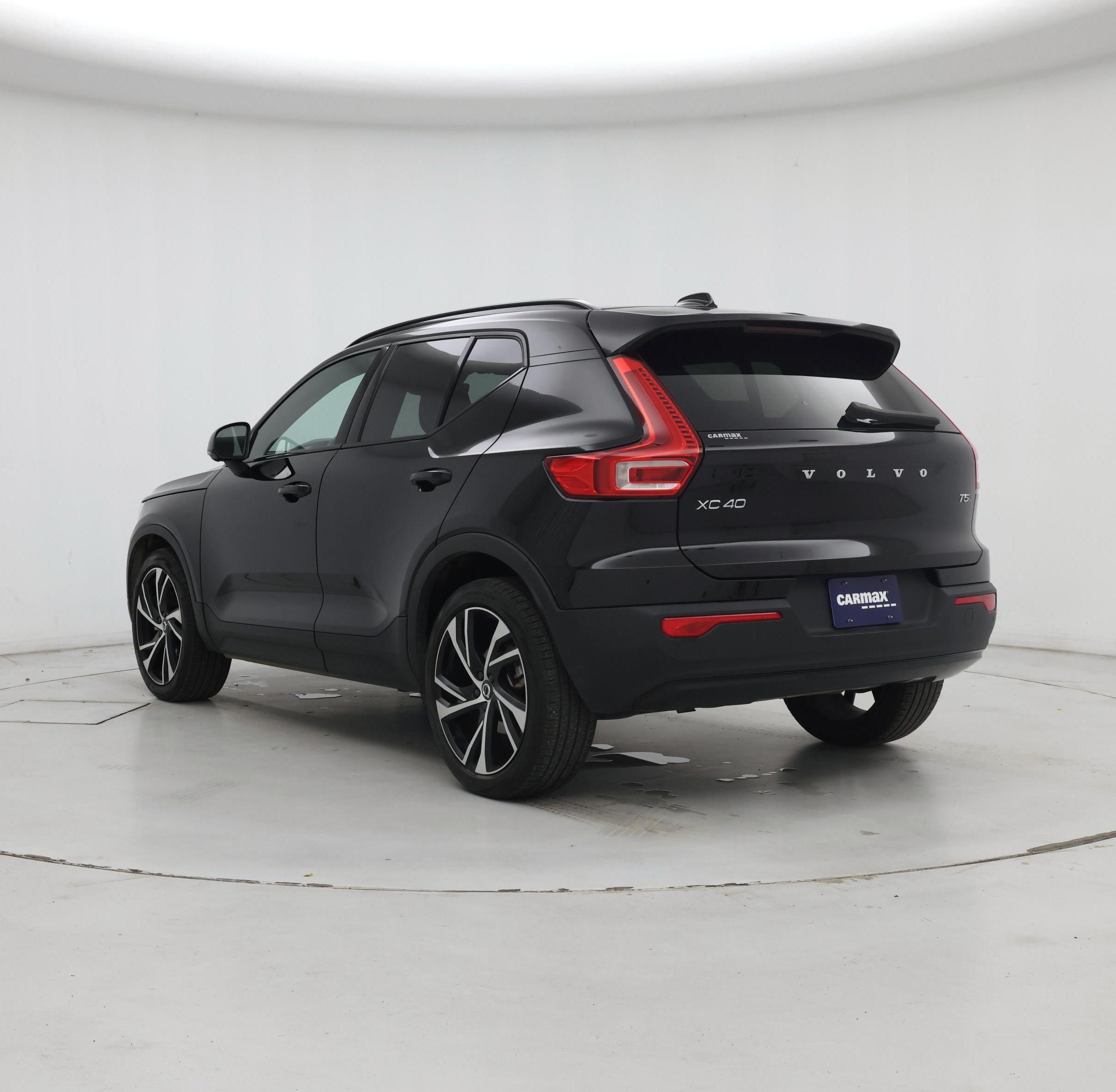 Thumbnail: 2021 Volvo XC40 - 2