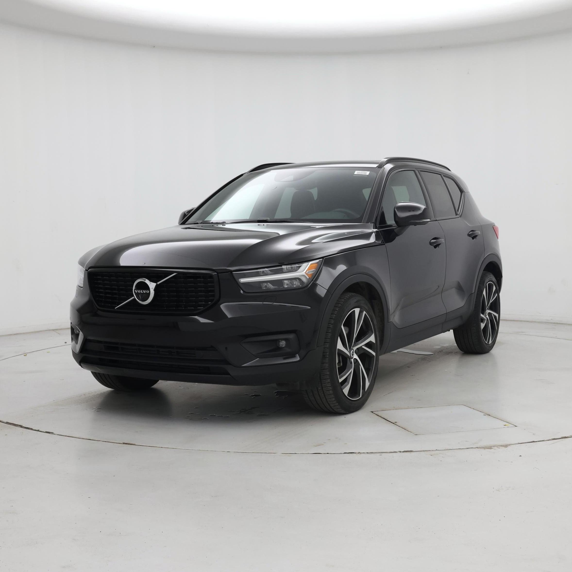 Thumbnail: 2021 Volvo XC40 - 4