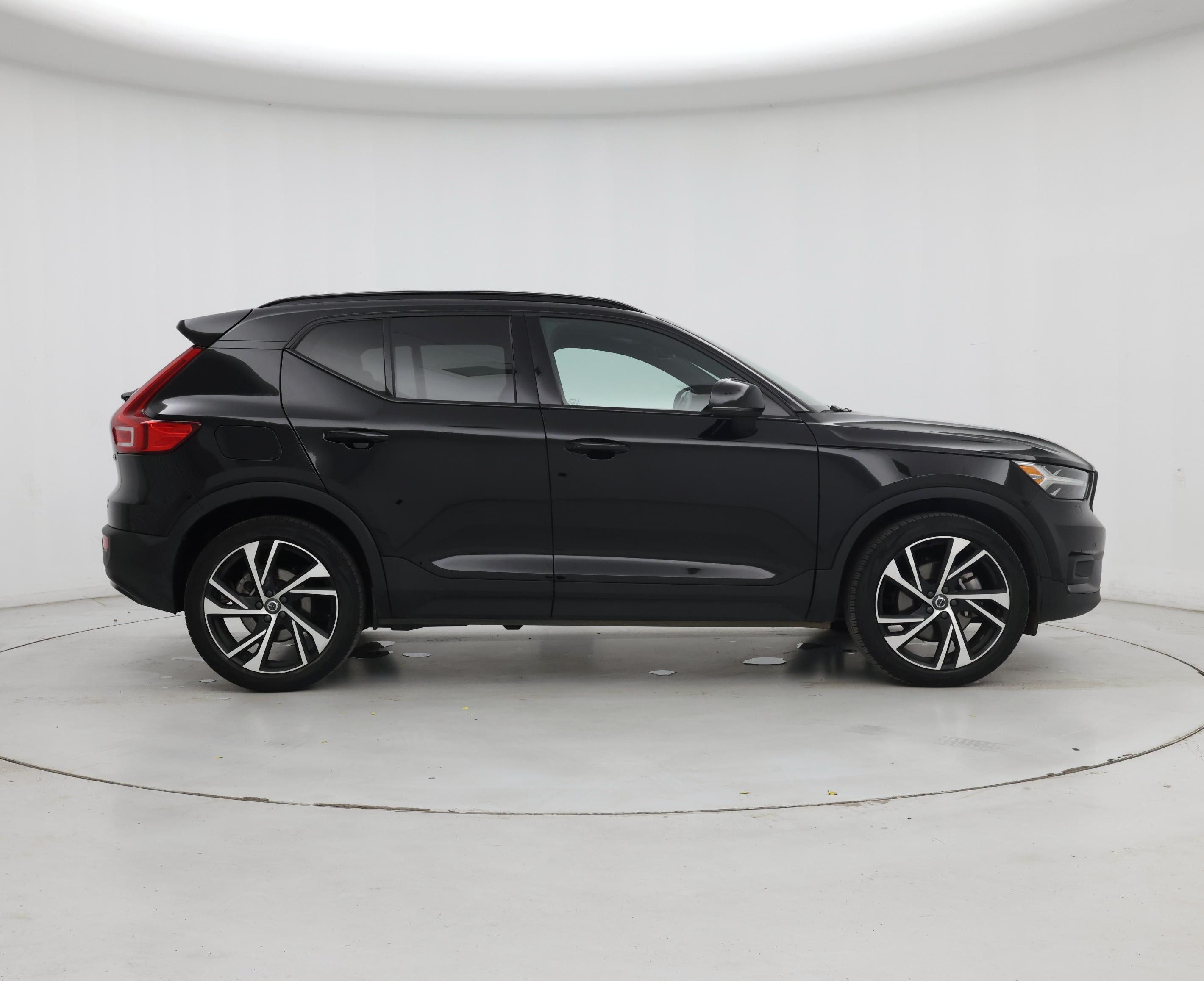 Thumbnail: 2021 Volvo XC40 - 7