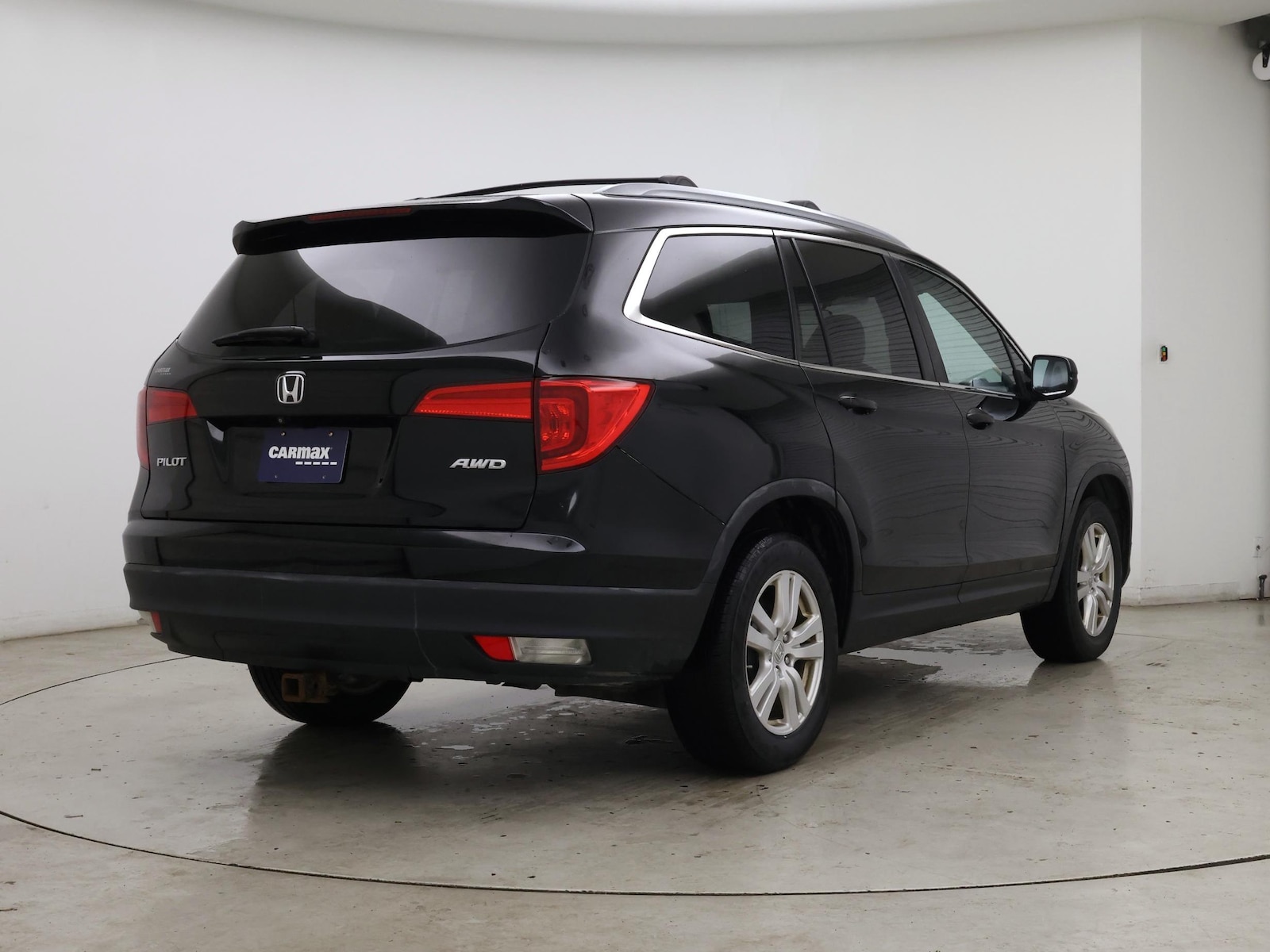 2017 Honda Pilot LX - Photo 9