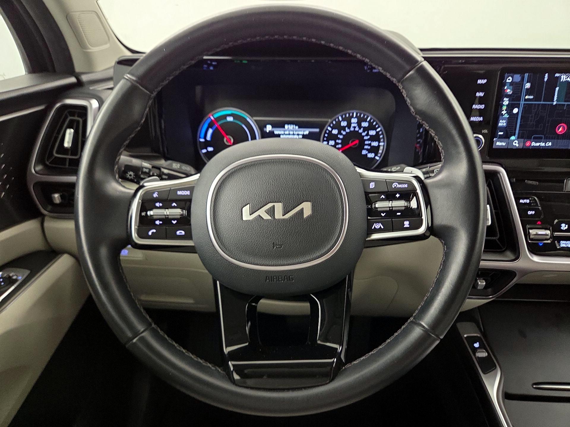 Thumbnail: 2023 Kia Sorento - 10