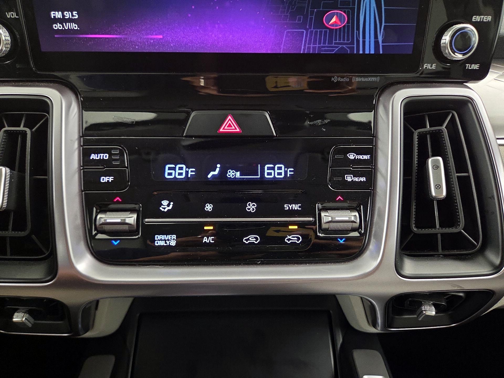 Thumbnail: 2023 Kia Sorento - 17