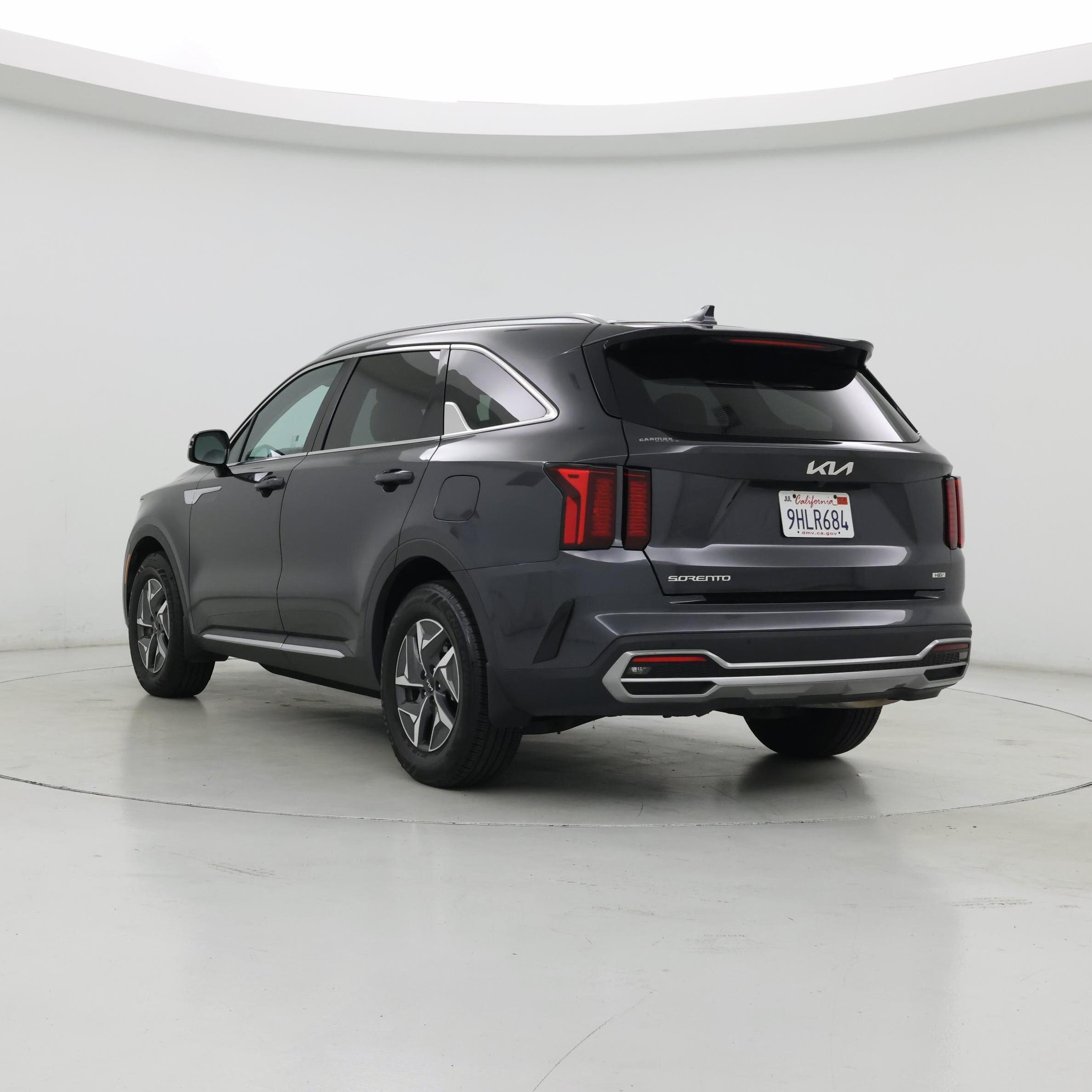 Thumbnail: 2023 Kia Sorento - 2