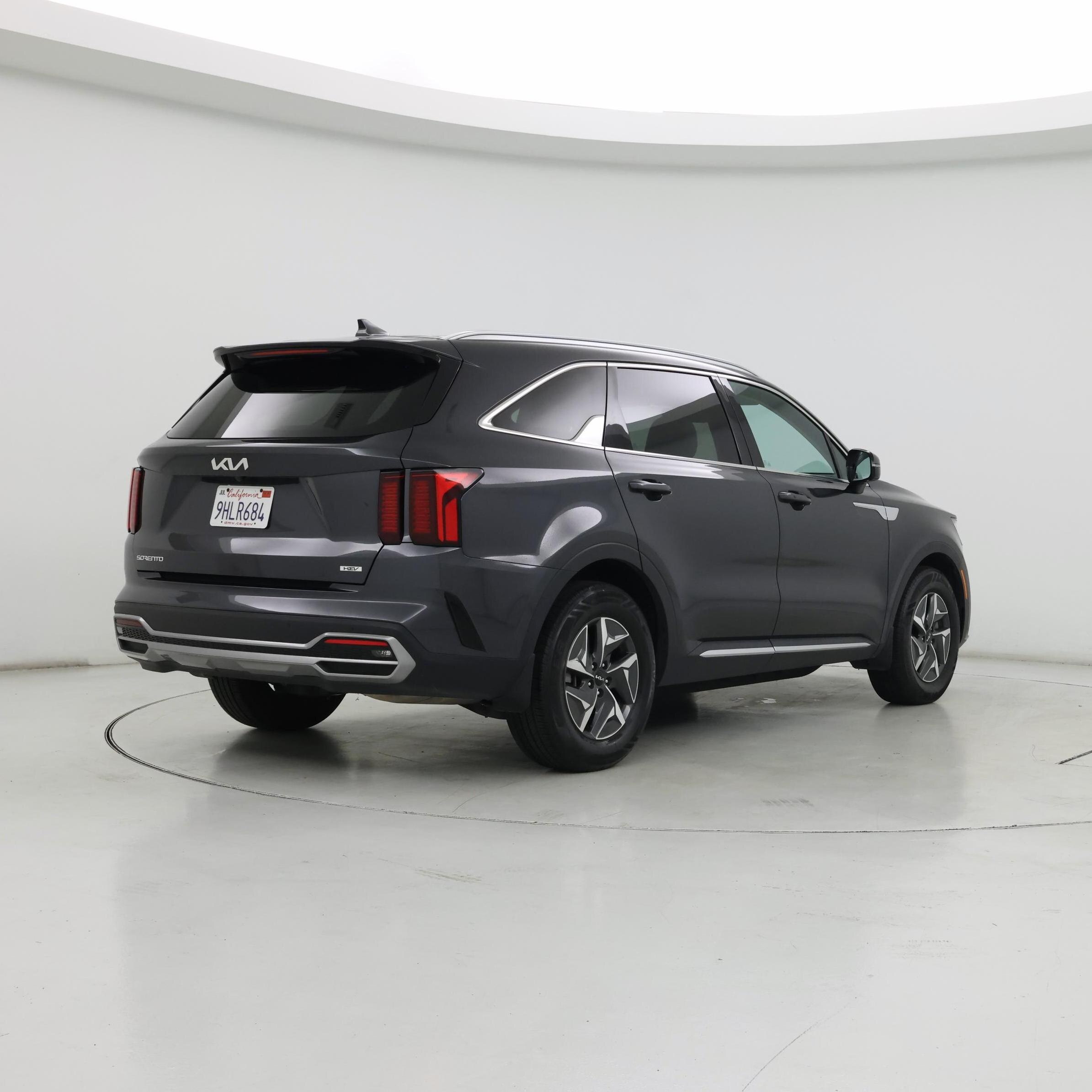 Thumbnail: 2023 Kia Sorento - 8