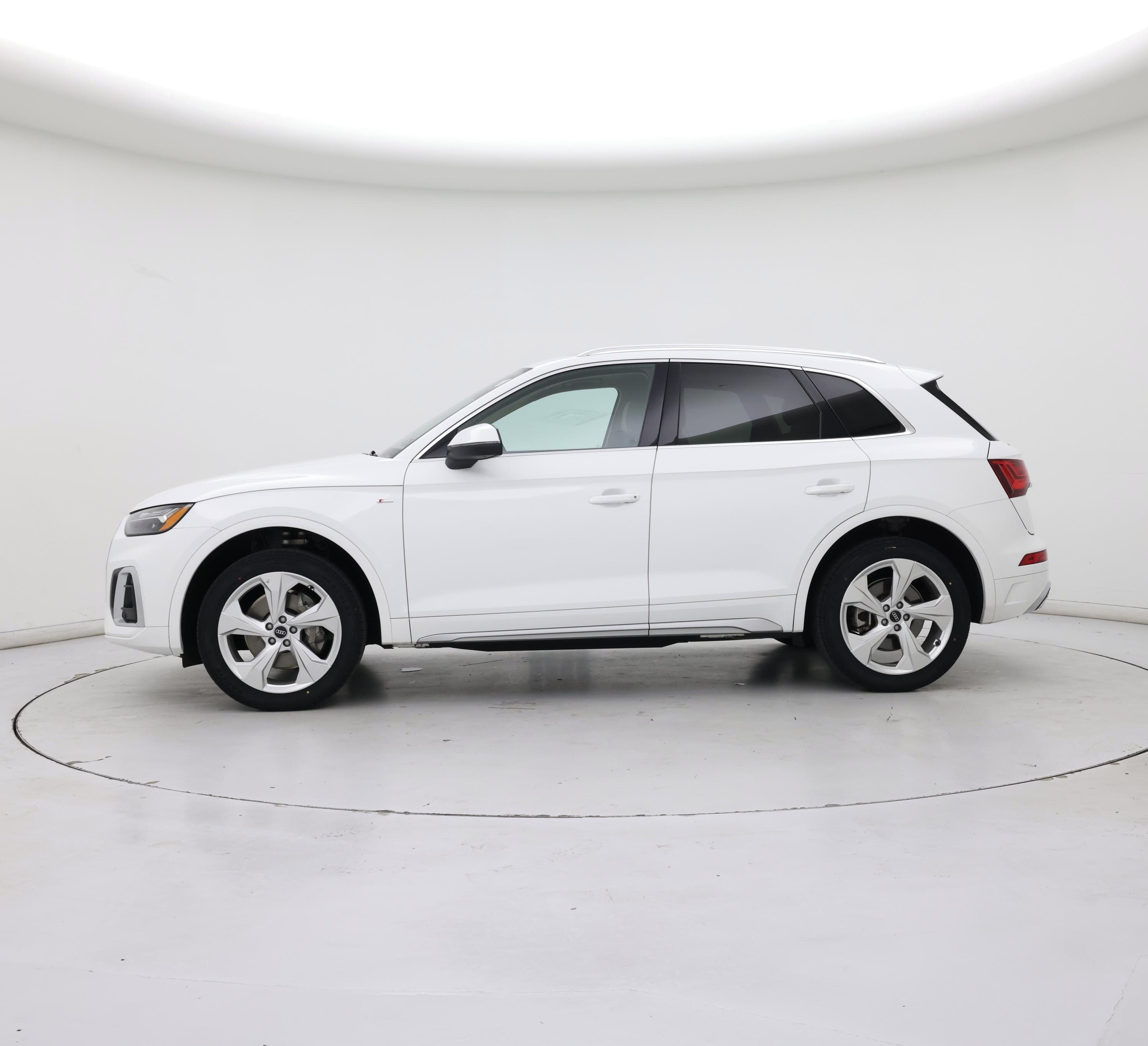 Thumbnail: 2022 Audi Q5 - 3