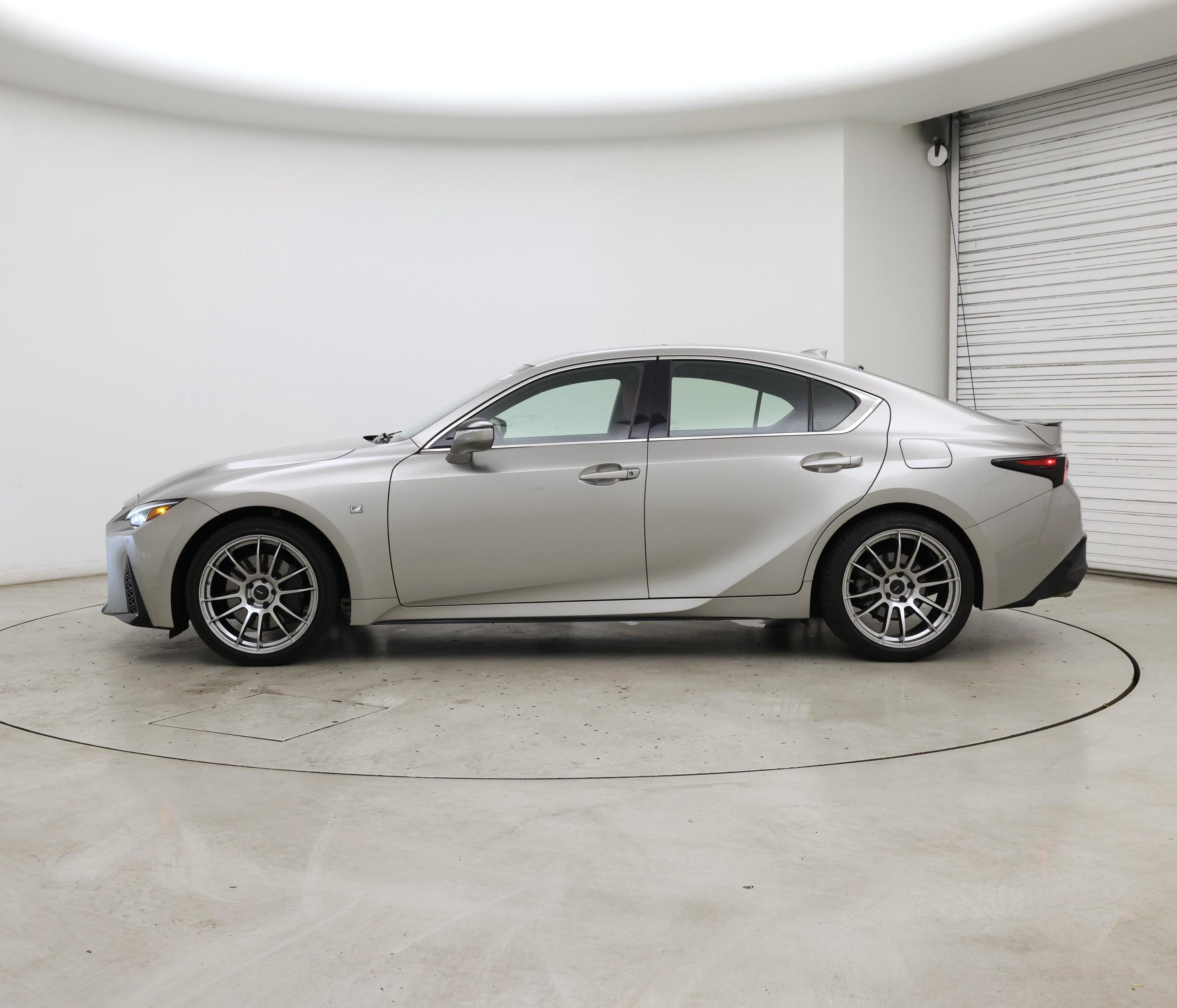Thumbnail: 2022 Lexus IS - 3
