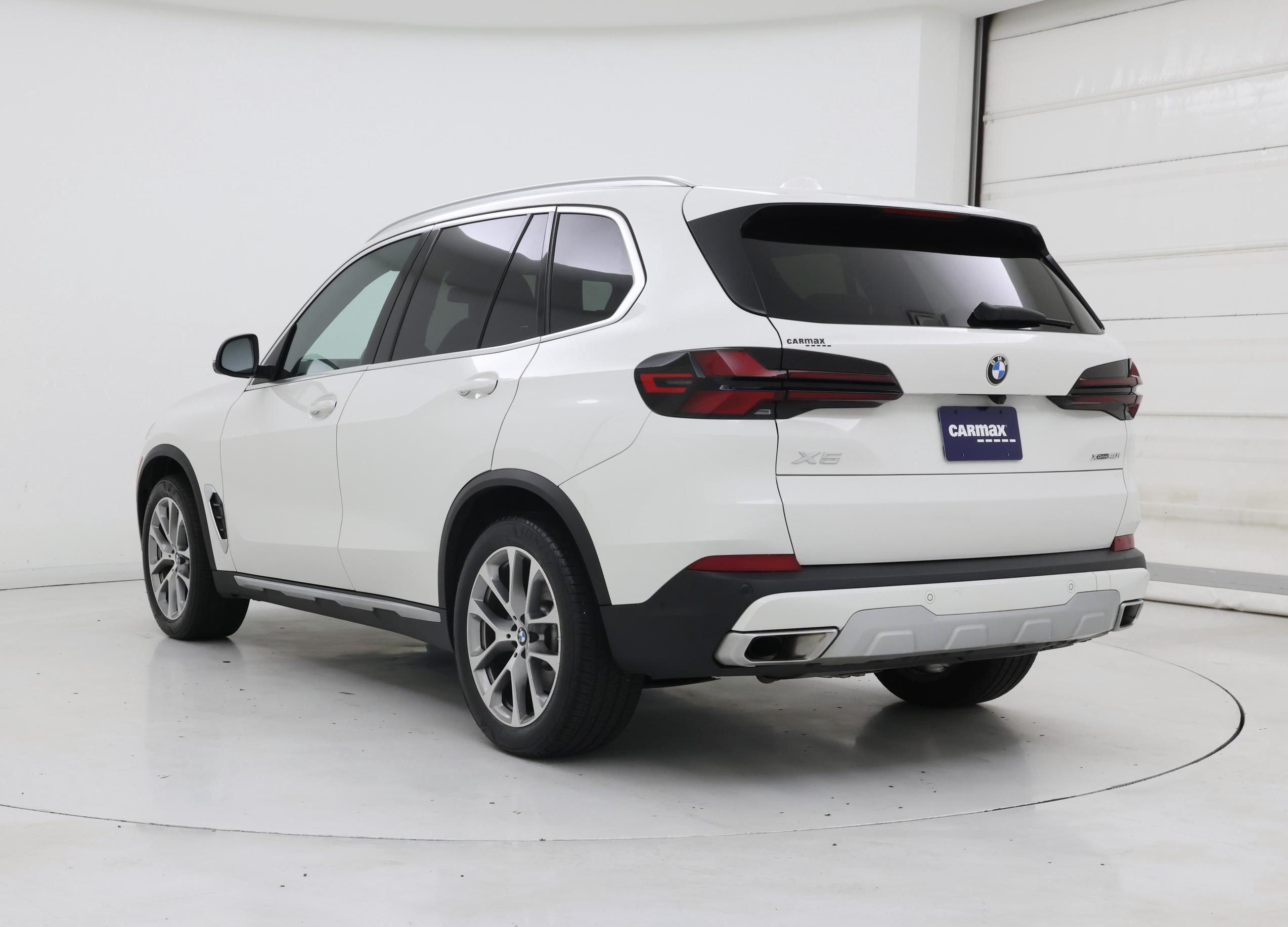 Thumbnail: 2024 BMW X5 - 2