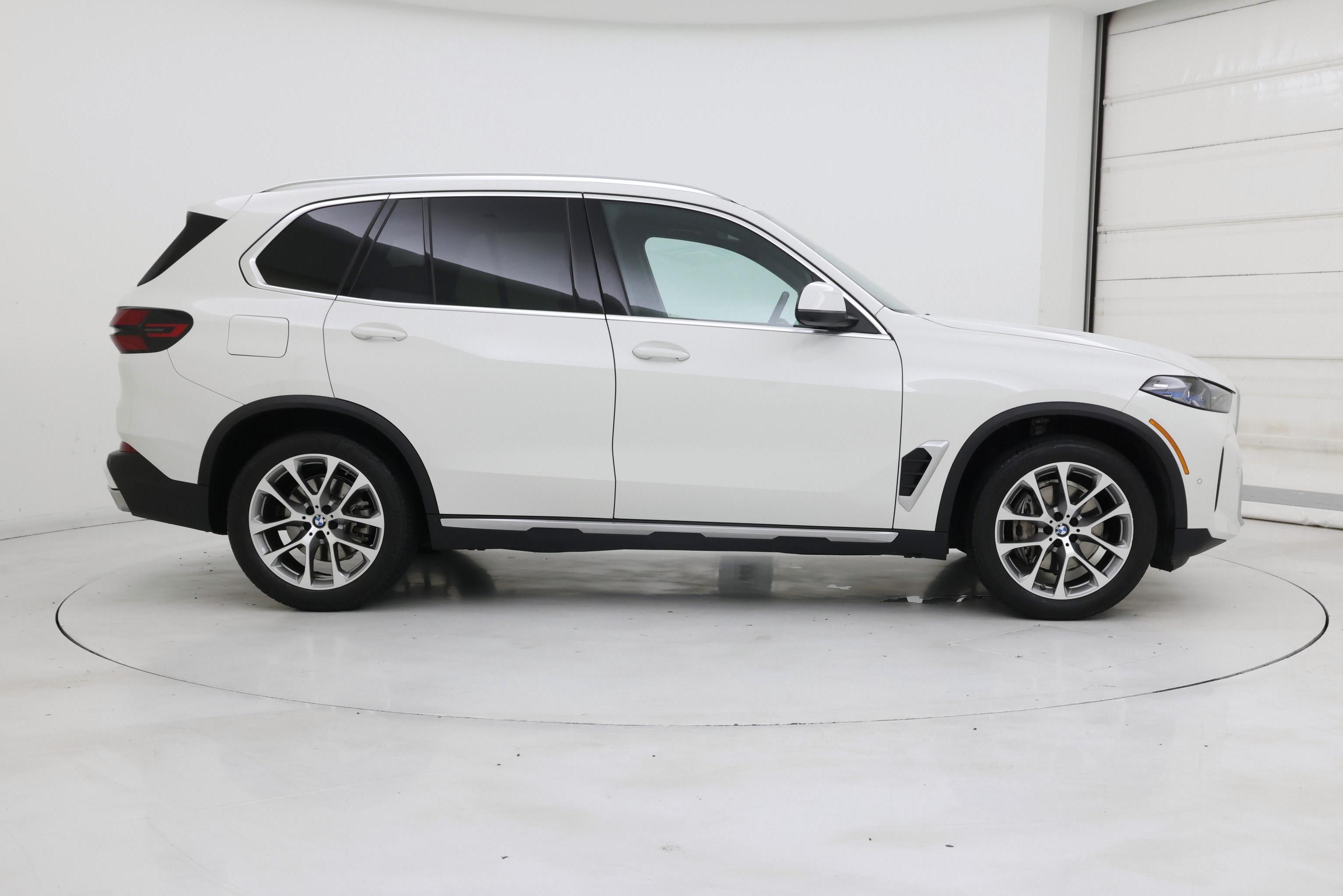 Thumbnail: 2024 BMW X5 - 7