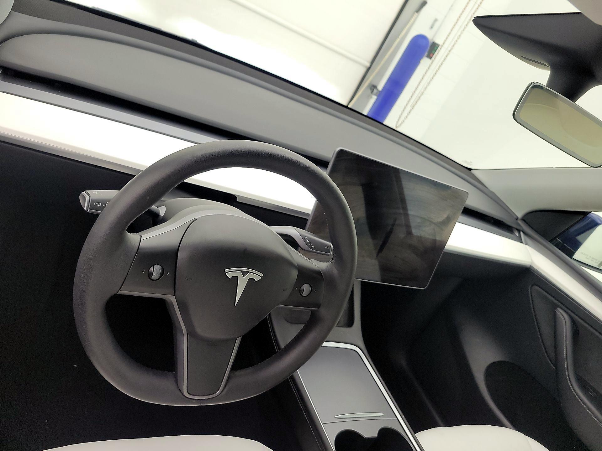 Thumbnail: 2022 Tesla Model Y - 9