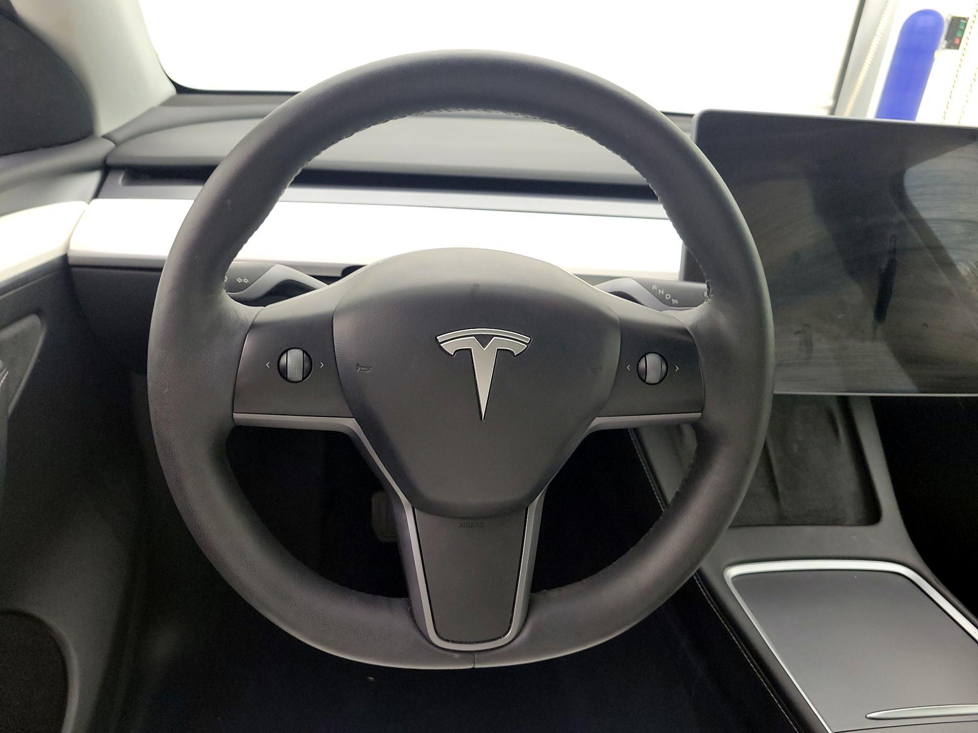 Thumbnail: 2022 Tesla Model Y - 10