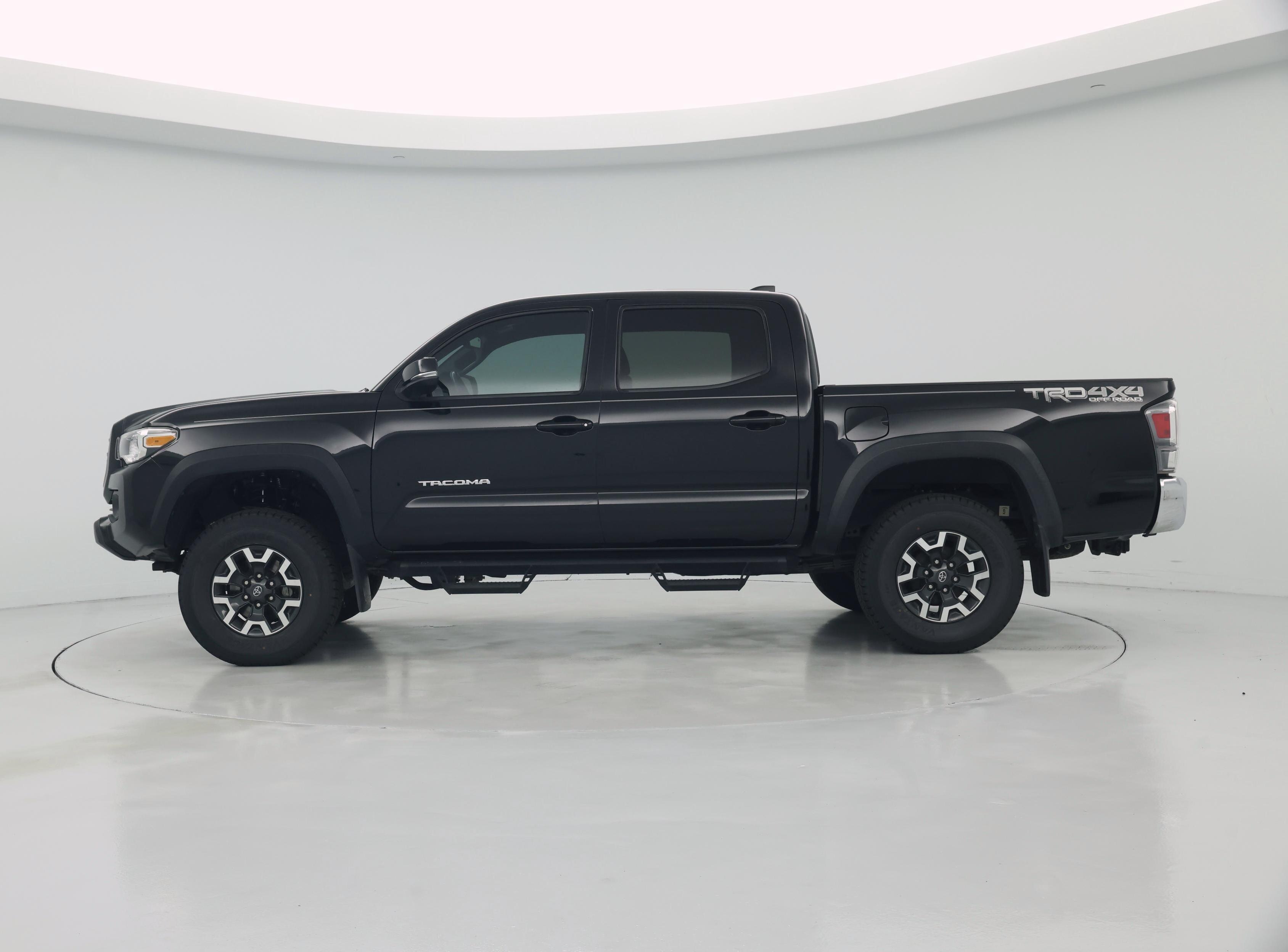 Thumbnail: 2021 Toyota Tacoma - 3