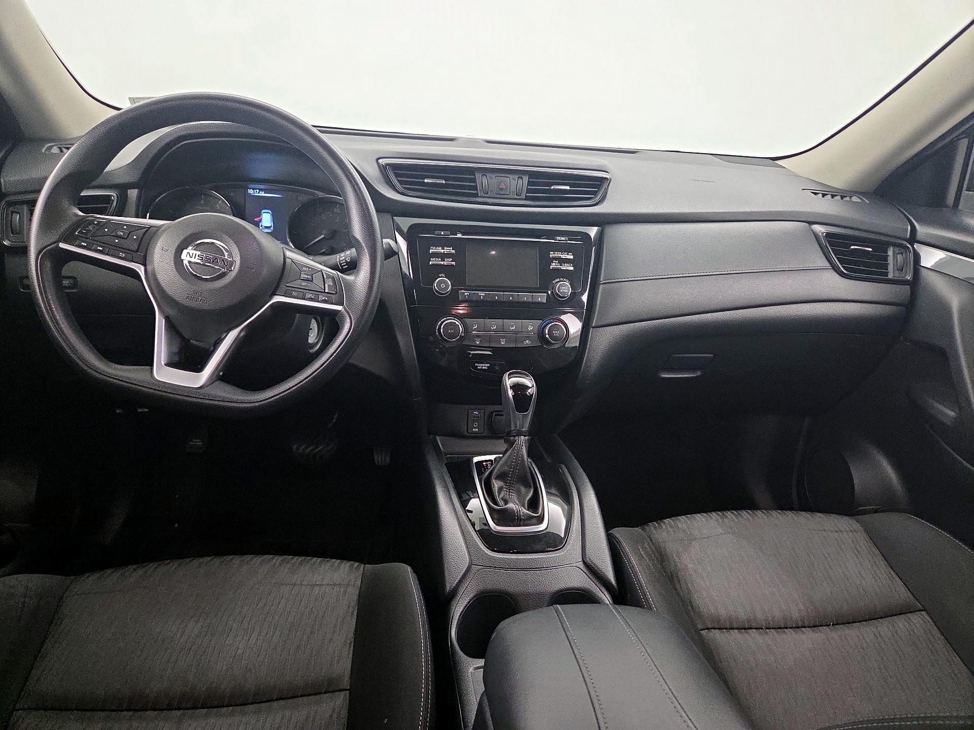 Thumbnail: 2017 Nissan Rogue - 9