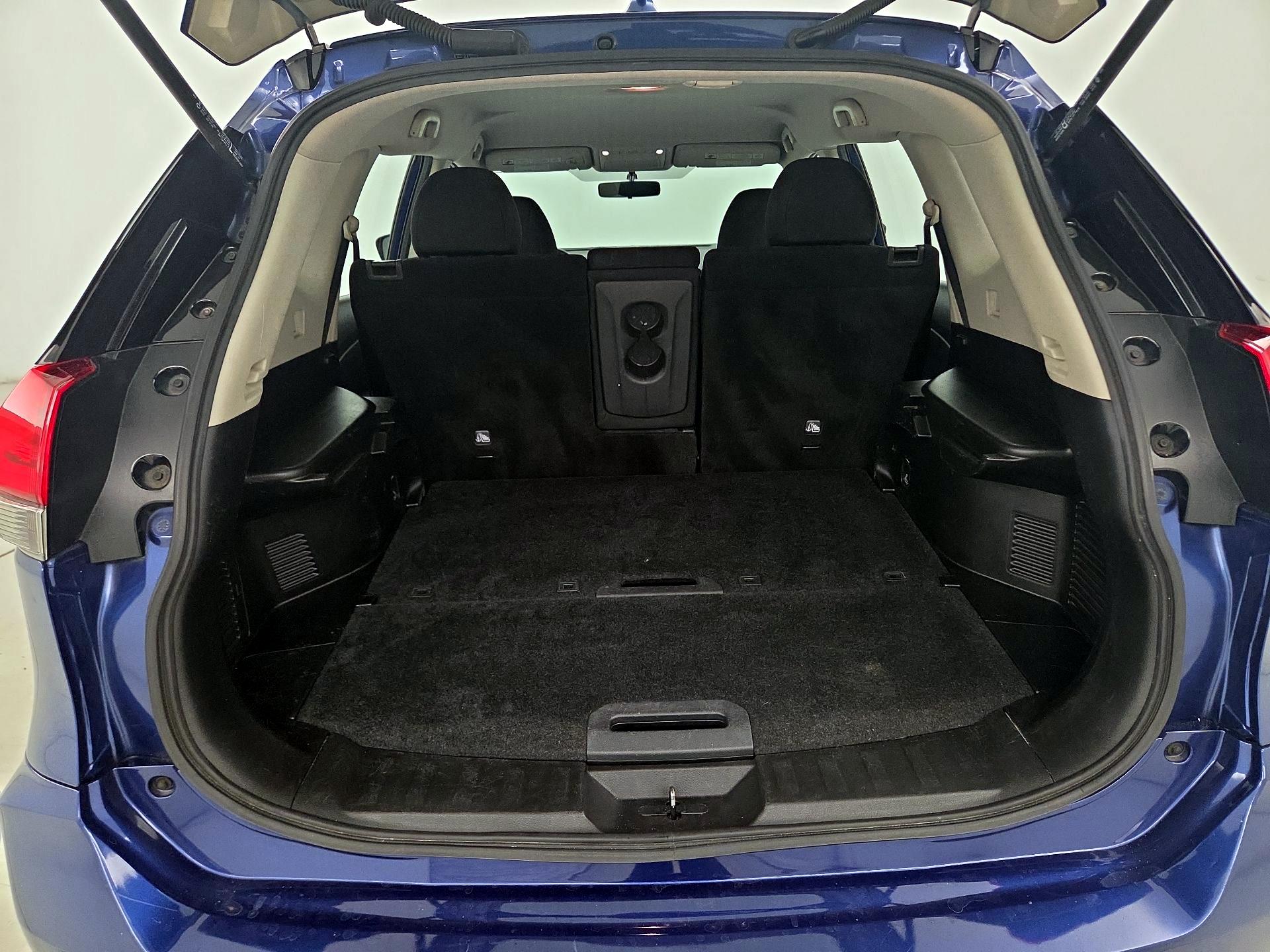 Thumbnail: 2017 Nissan Rogue - 20