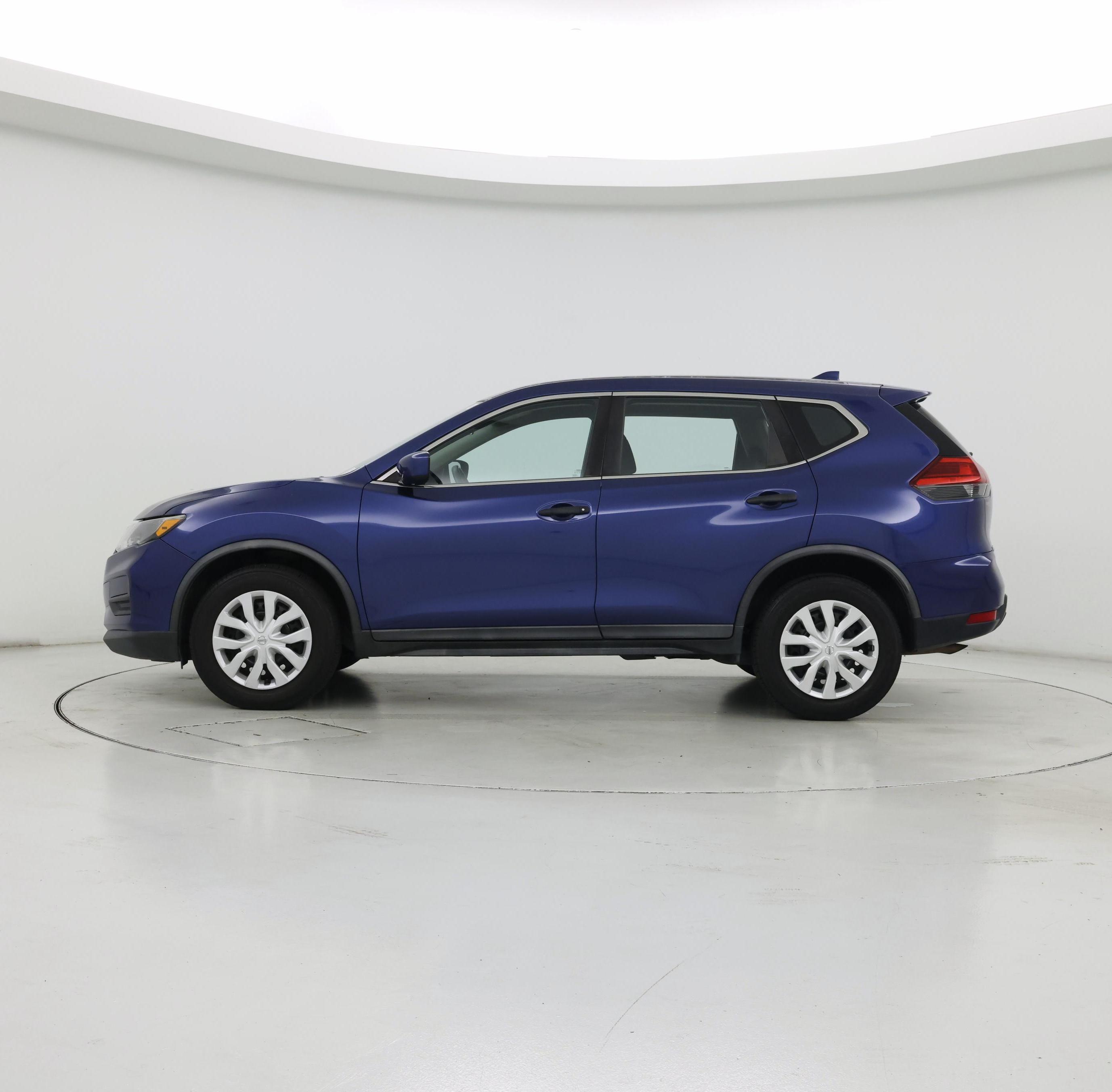 Thumbnail: 2017 Nissan Rogue - 3